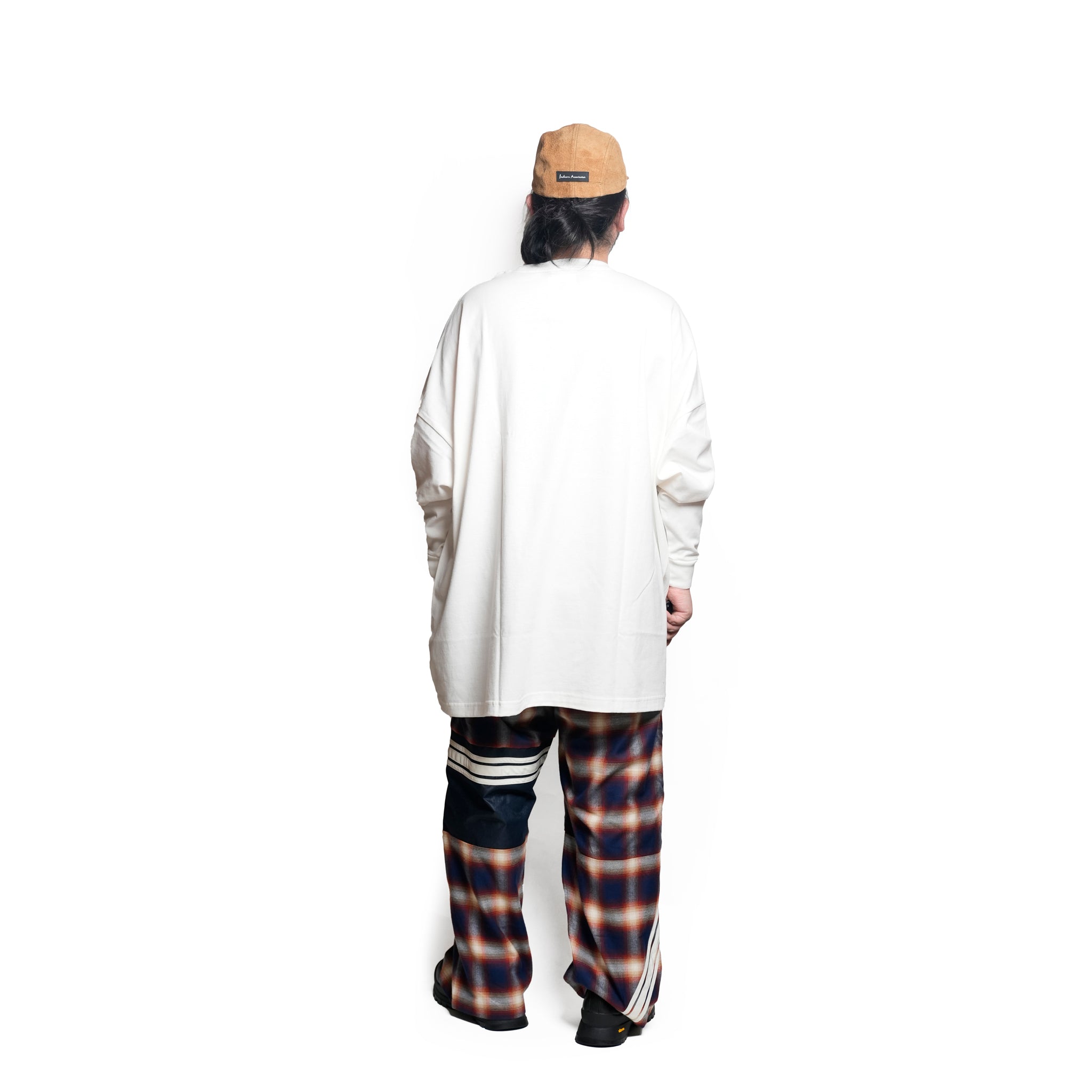ECONOMY EMBROI L/S T-SHIRT | Color_White | No_sf25aw-20c_white【STOF_ストフ】