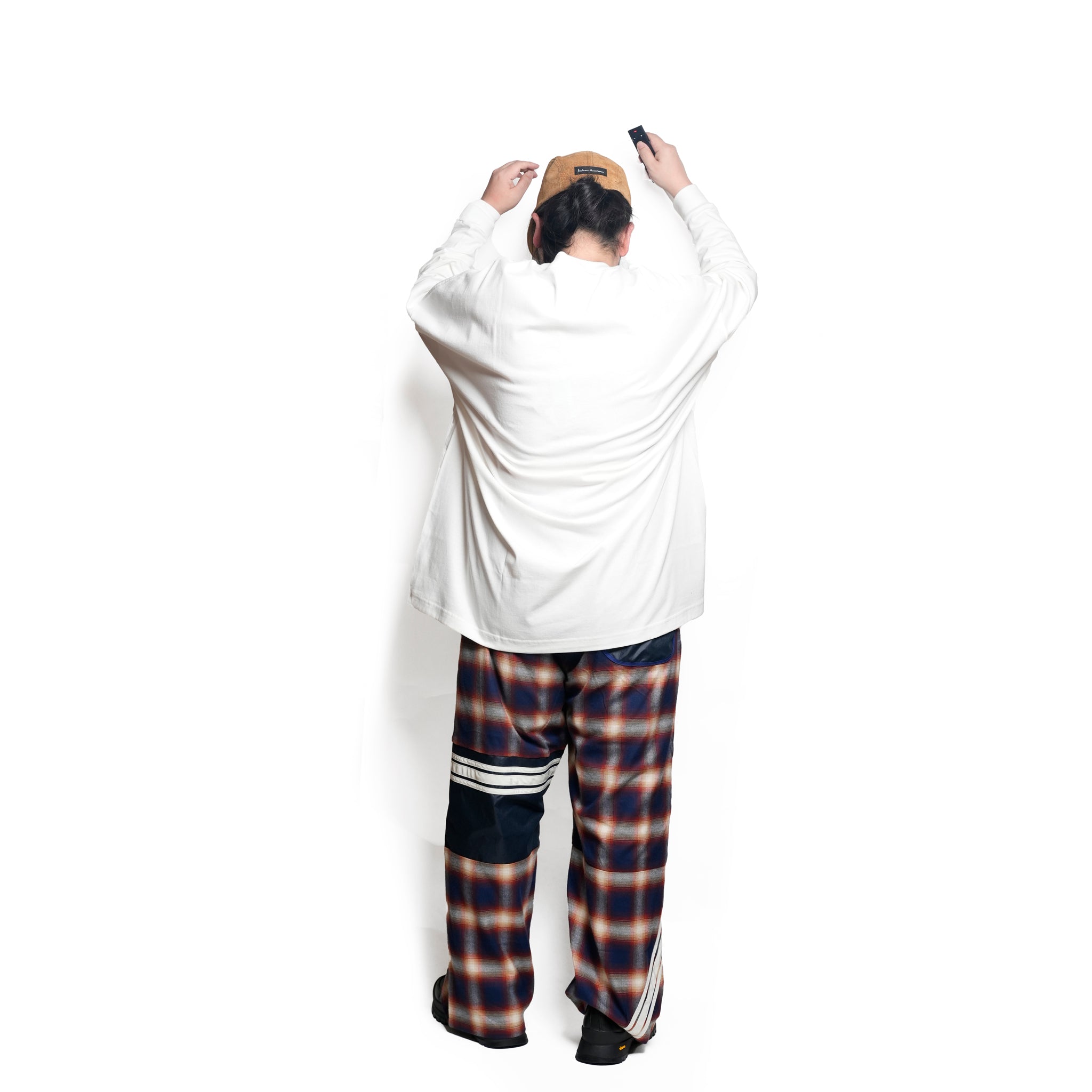 ECONOMY EMBROI L/S T-SHIRT | Color_White | No_sf25aw-20c_white【STOF_ストフ】