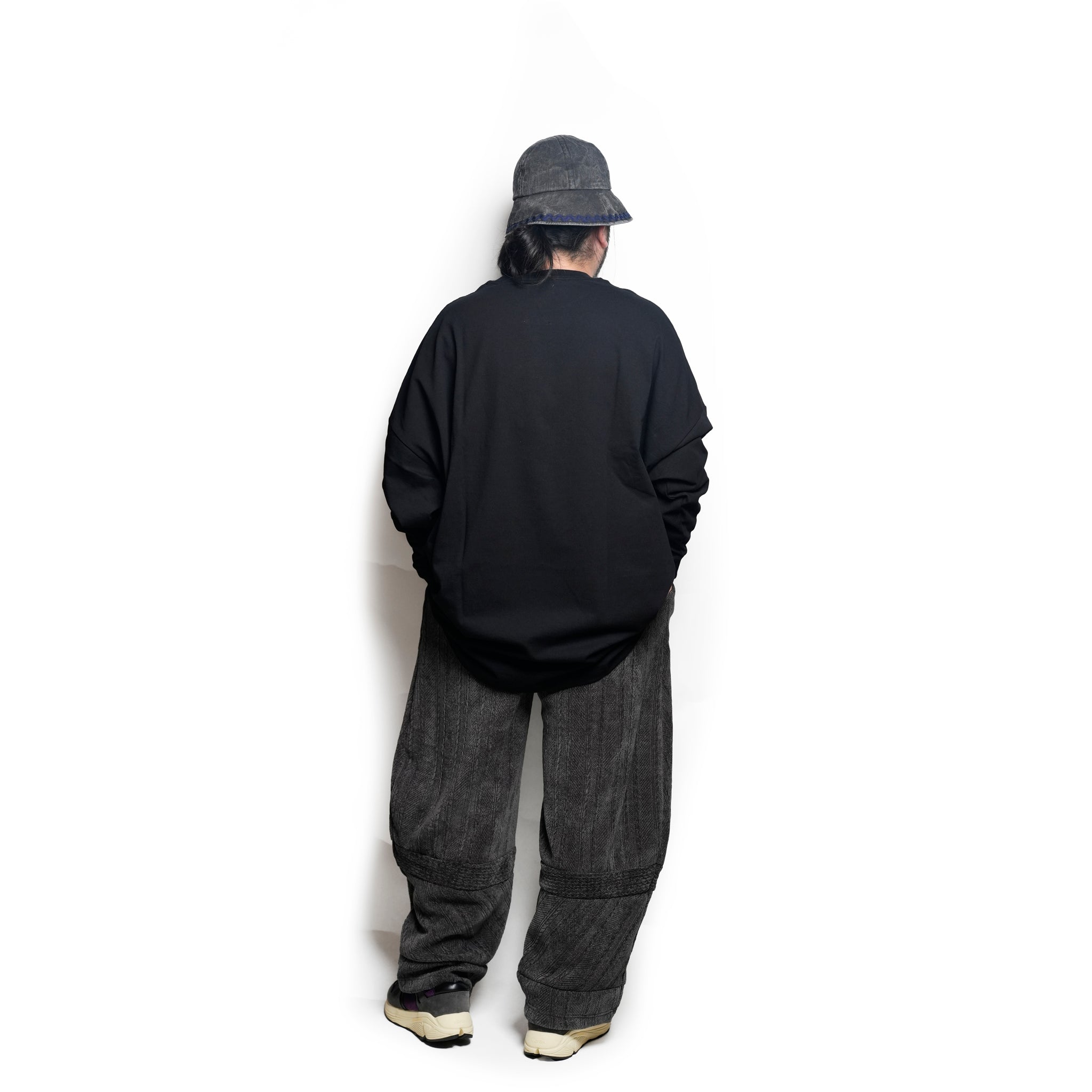 ECONOMY EMBROI L/S T-SHIRT | Color_Black | No_sf25aw-20c_black【STOF_ストフ】