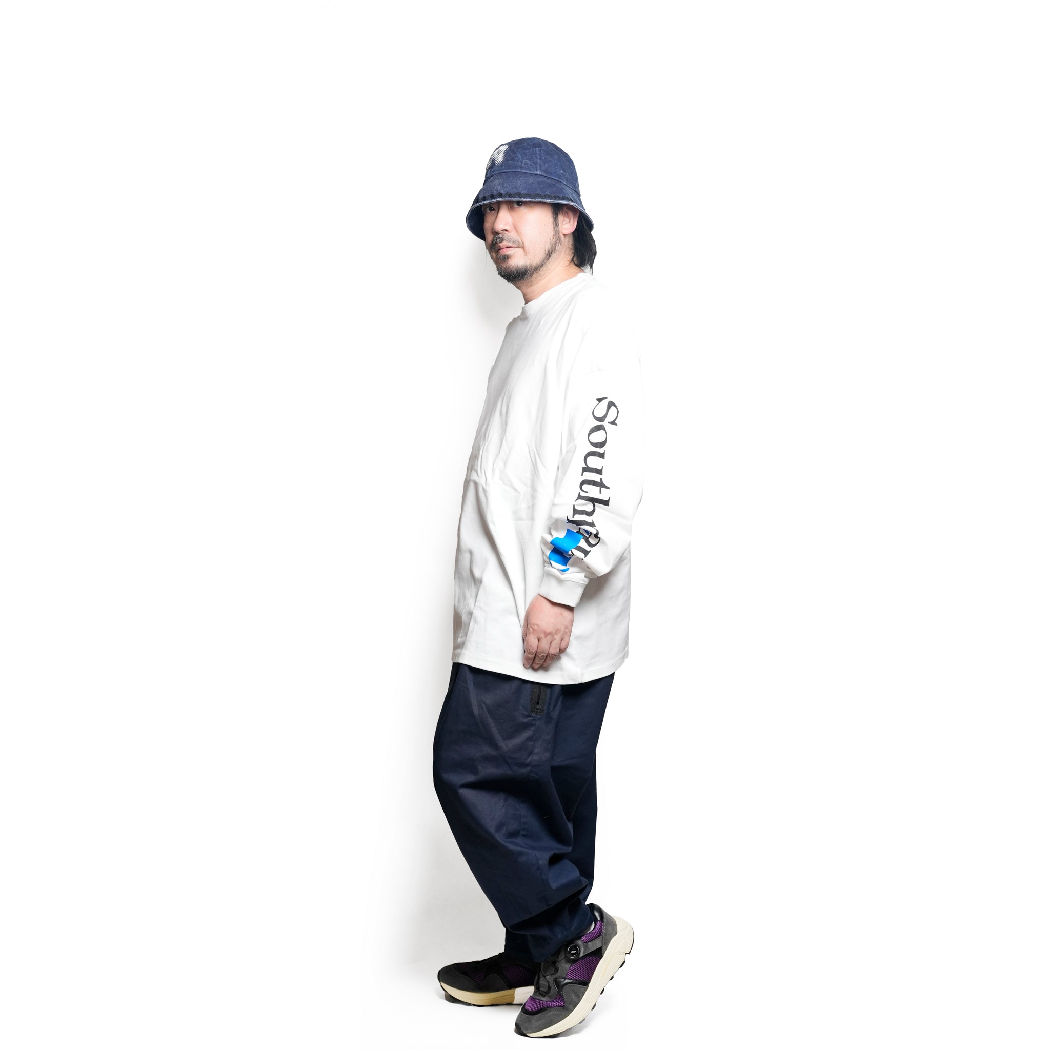 グラフィック tee L/S_1 | Color_Color: White | No__211_color: white【UNTRACE_アントレース】