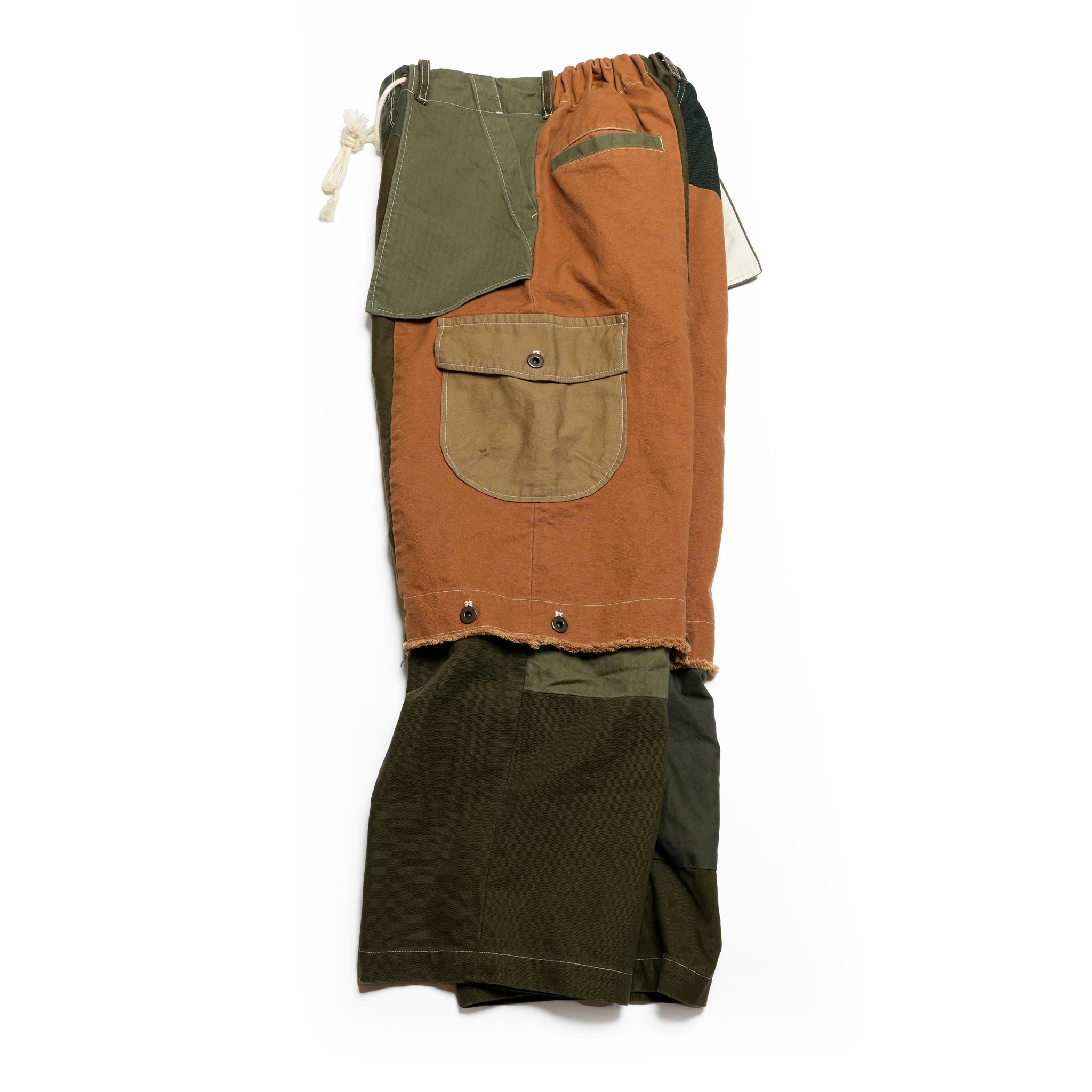 ミリタリーテイストの2WAYカーゴパンツ | 膝下が取り外せるショーツ仕様 | アースカラーの6色切り替え