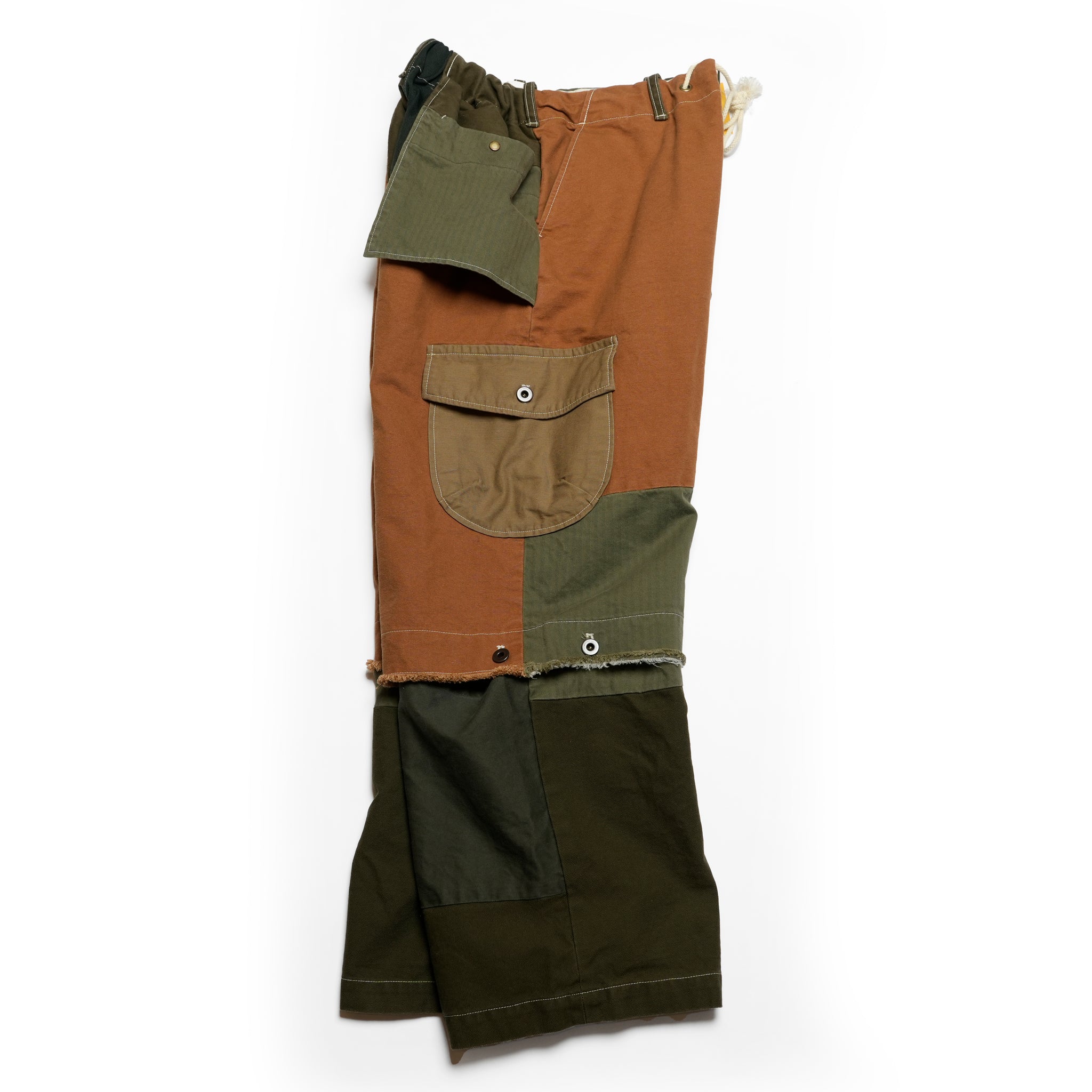 ミリタリーテイストの2WAYカーゴパンツ | 膝下が取り外せるショーツ仕様 | アースカラーの6色切り替え