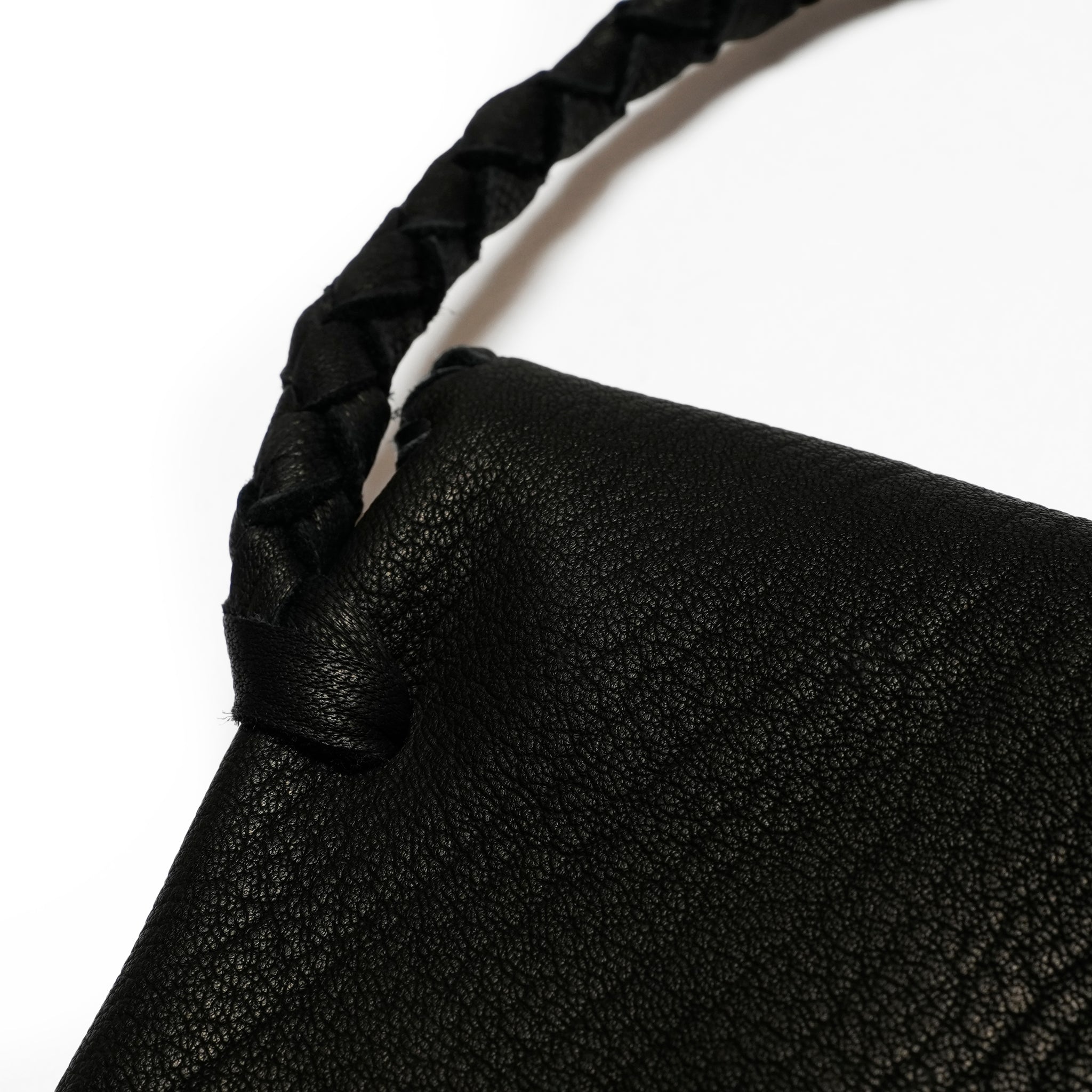 DEERSKIN MEDICINE BAG | Color:Black | H0716402【NASNGWAM_ナスングワム】
