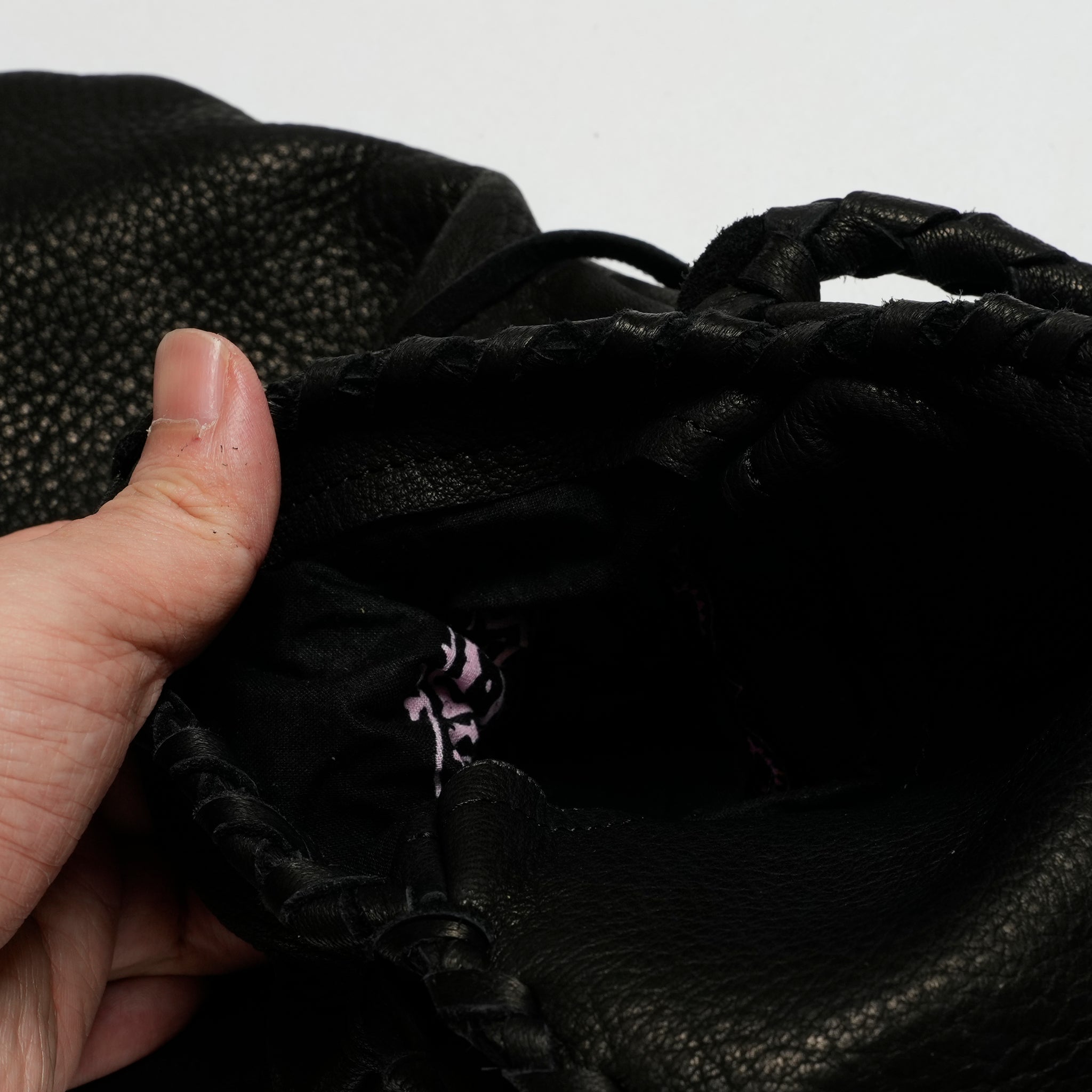 DEERSKIN MEDICINE BAG | Color:Black | H0716402【NASNGWAM_ナスングワム】