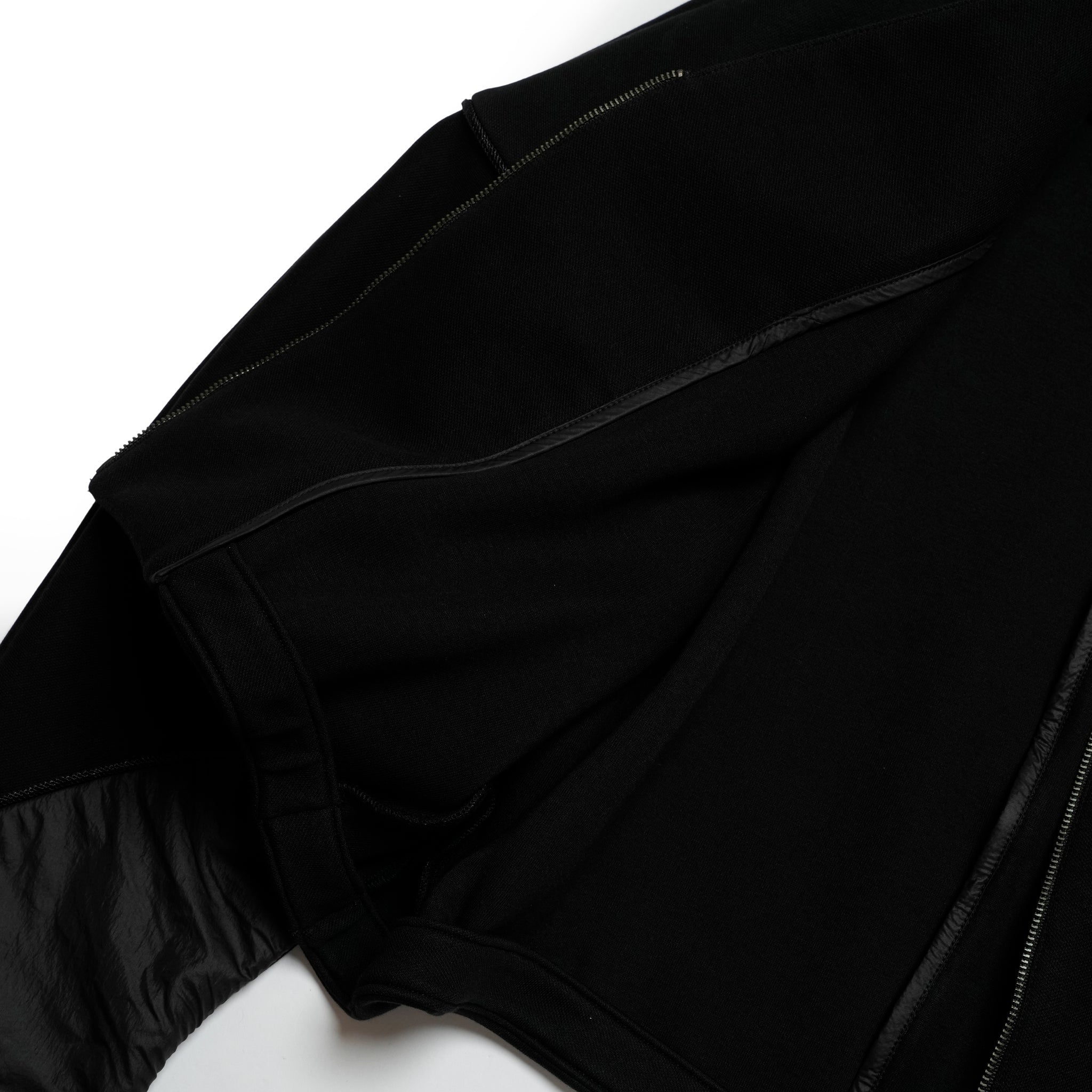 25223-6550Q_black | パイピング切替ブルゾン | Color:Black【ANGELINA_アンジェリーナ】
