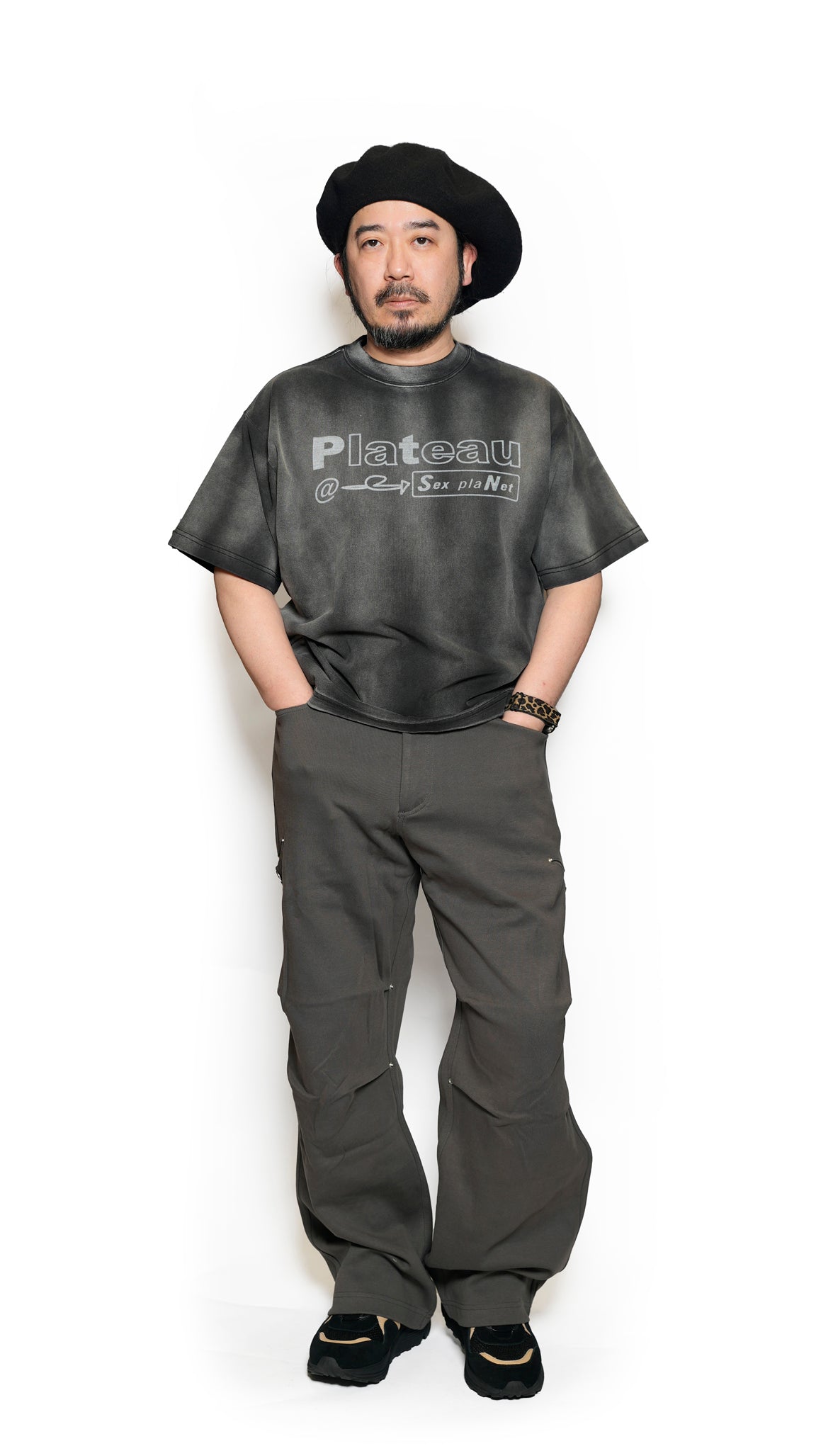 Pla25ssp10_Dark Grey | Sweat cargo pants | Color:Dark Grey【PLATEAU STUDIO_プラトー スタジオ】【archive】