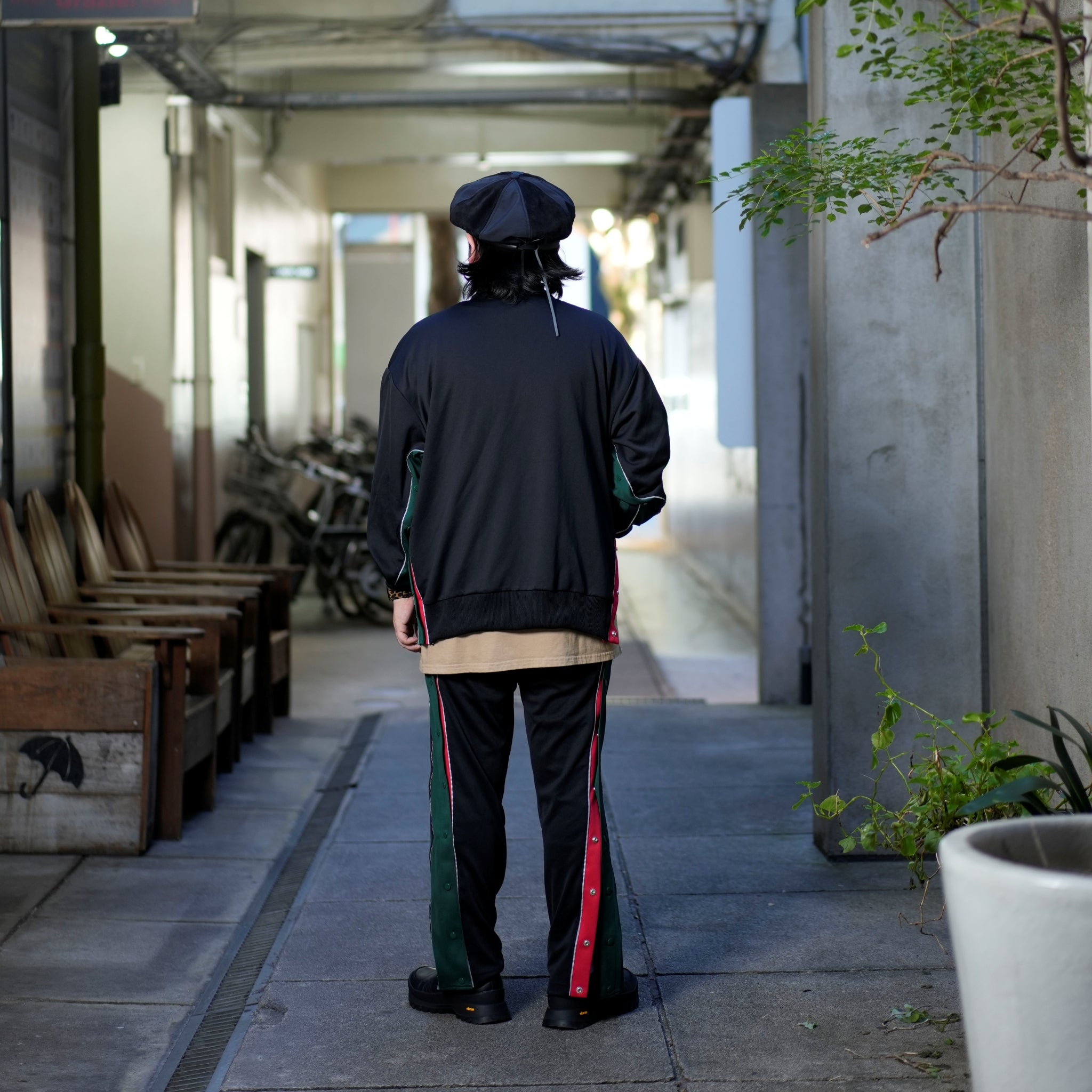 O'Neill – Black | IMPRESTORE
