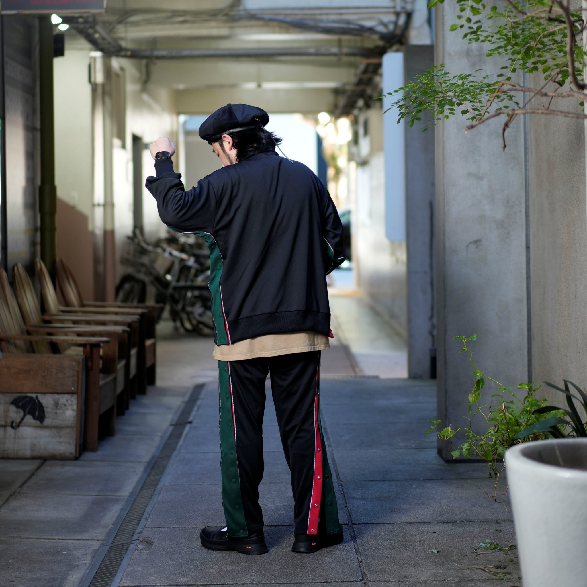 O'Neill – Black | IMPRESTORE