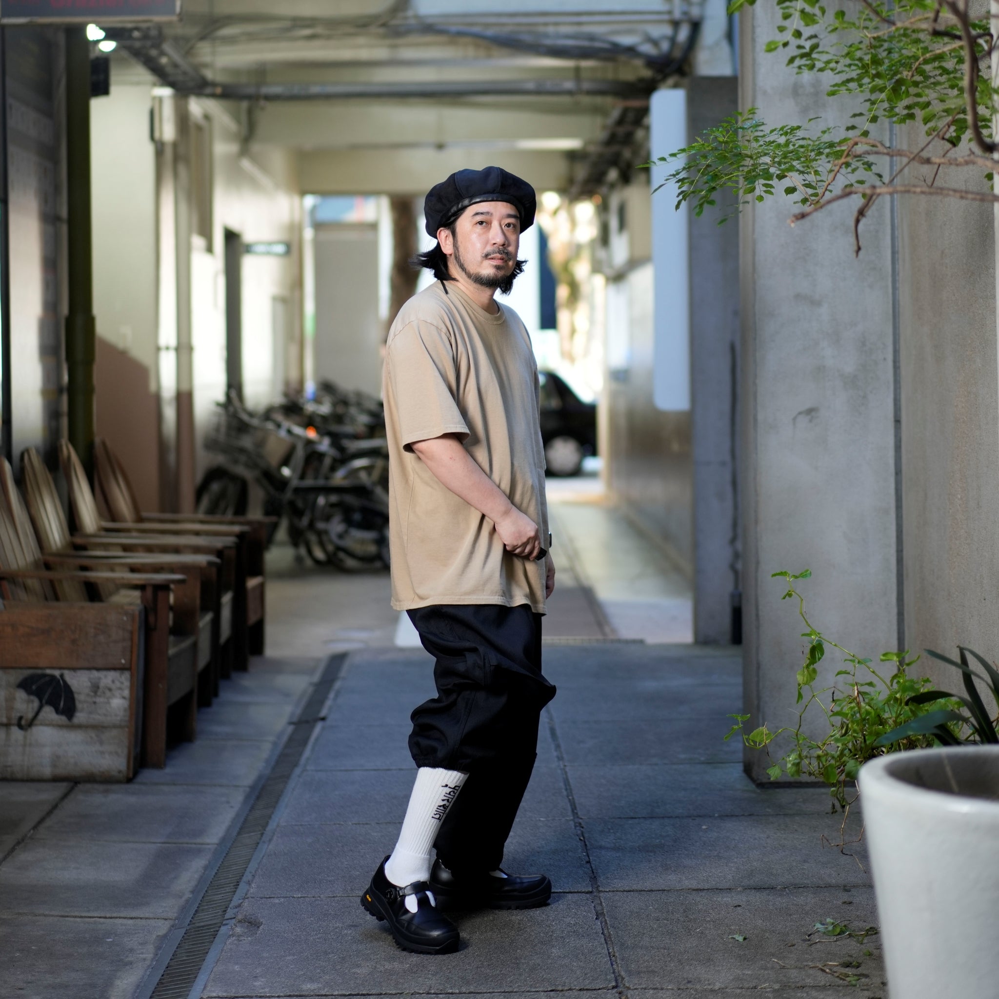 Jimmy – Black | IMPRESTORE