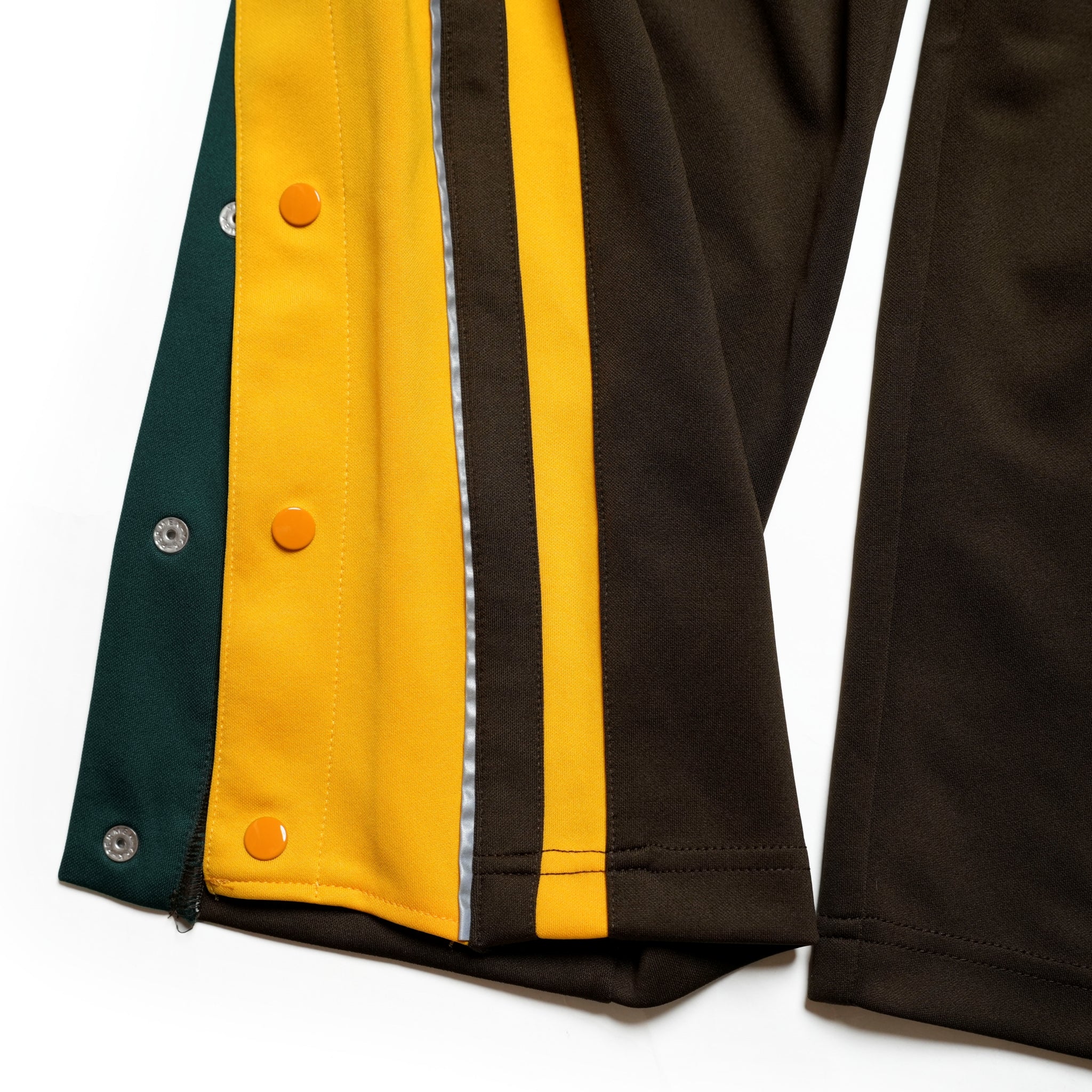 Warren – Brown | IMPRESTORE
