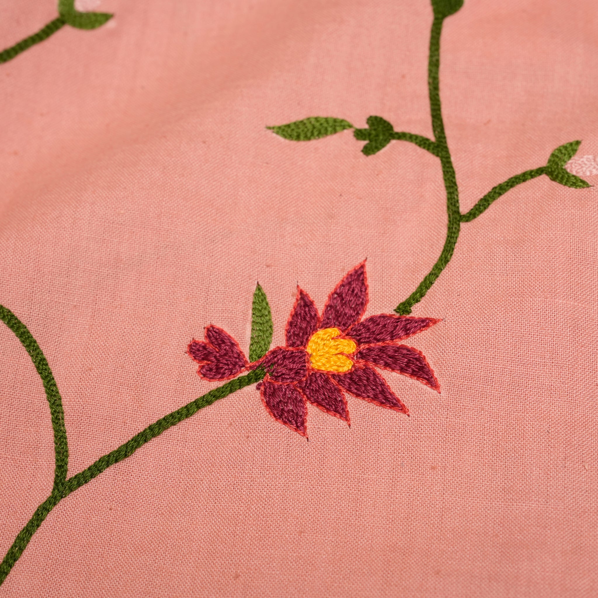 RONEN_Embroidery Emb19 Coral | | Color:Embroidery Emb19 Coral【KARDO_カルド】