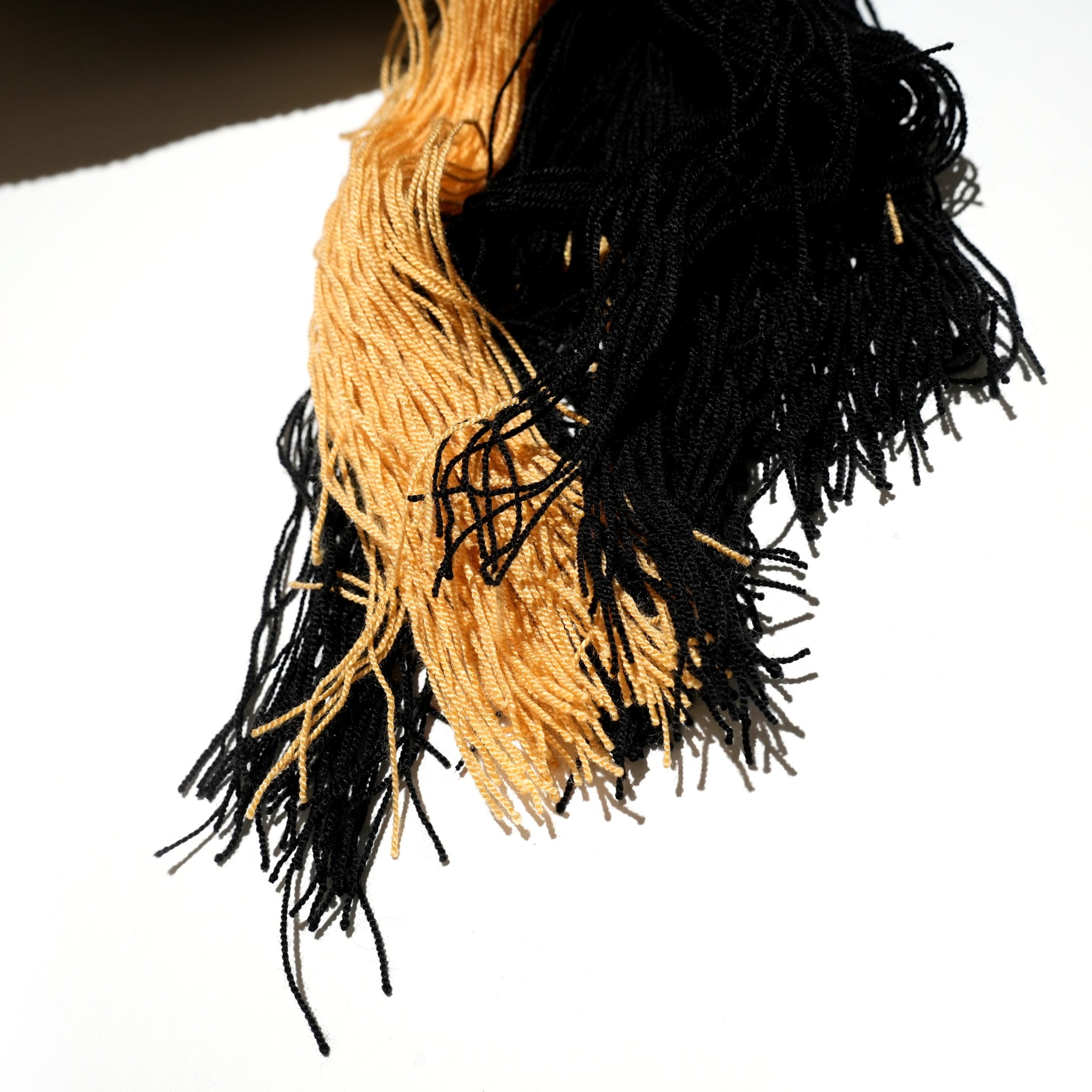 JA-24SS-TRAD2 | TRADITIONAL WAYUU PURSE | Color:#87 Black-#2615 Butter【JARDIN DEL CIELO_ジャーディン デル シエロ】