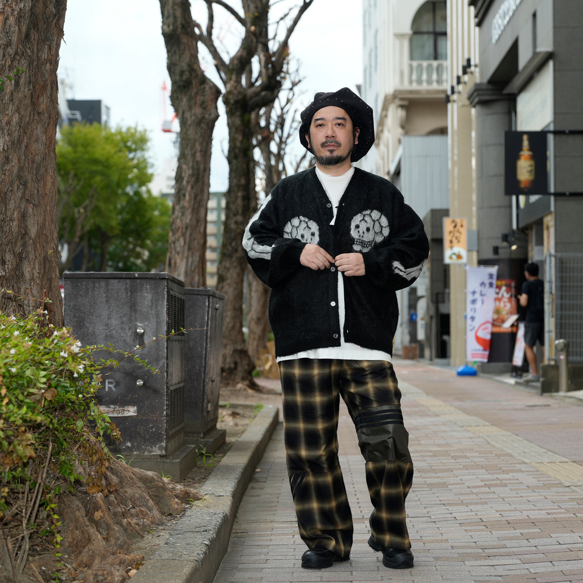 raglan sleeve logo cardigan | Color_Skull | No_tl25f022_skull【THRIFTY LOOK_スリフティールック】