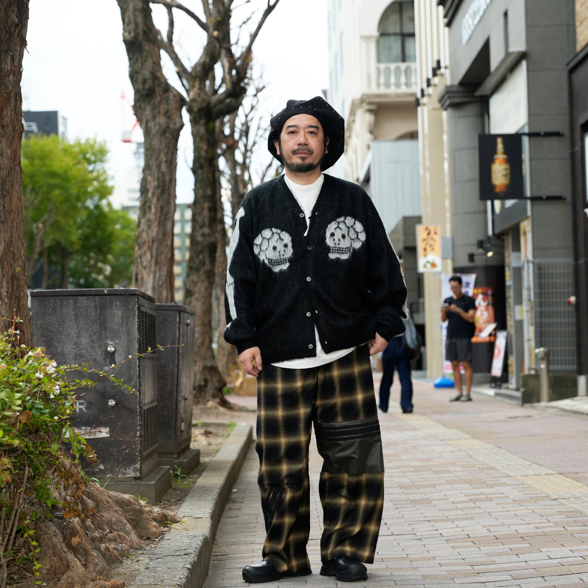 raglan sleeve logo cardigan | Color_Skull | No_tl25f022_skull【THRIFTY LOOK_スリフティールック】