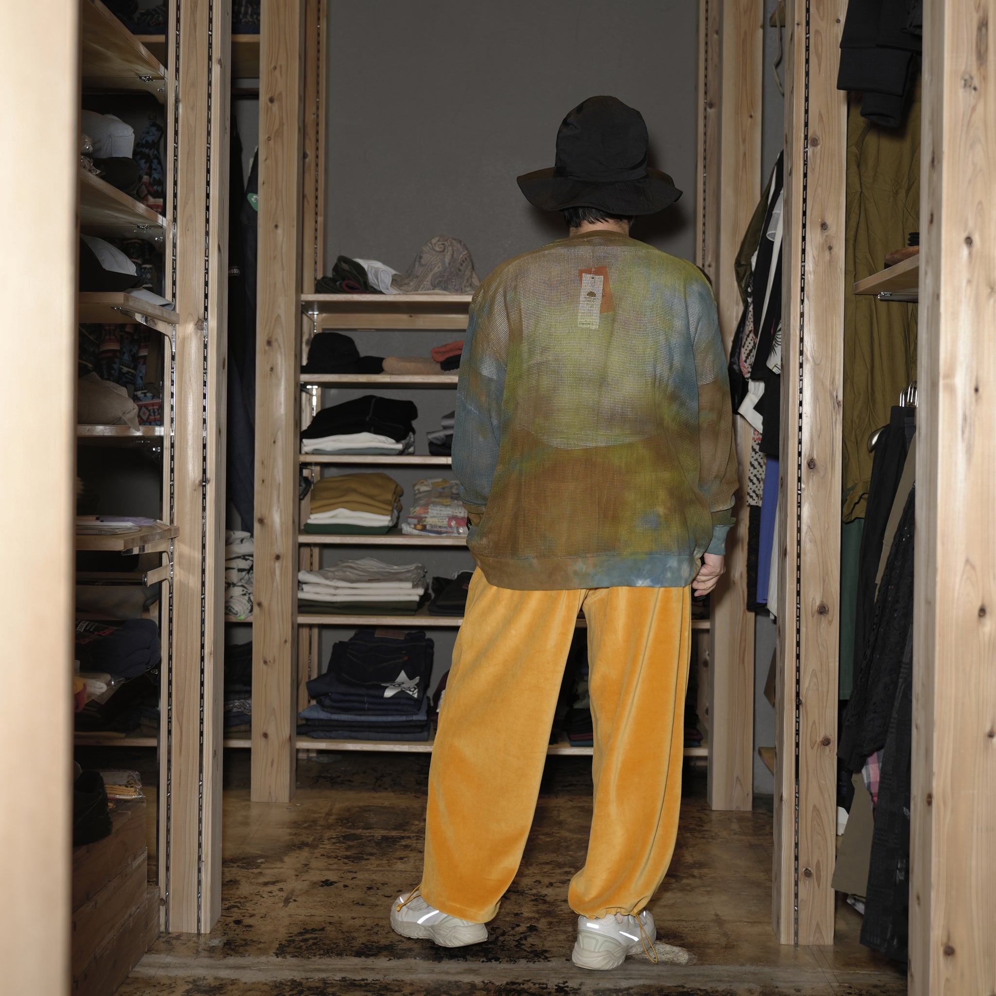 Velor Pile Tapered Pants – Marigold / Wakaba / Black | AMBERGLEAM