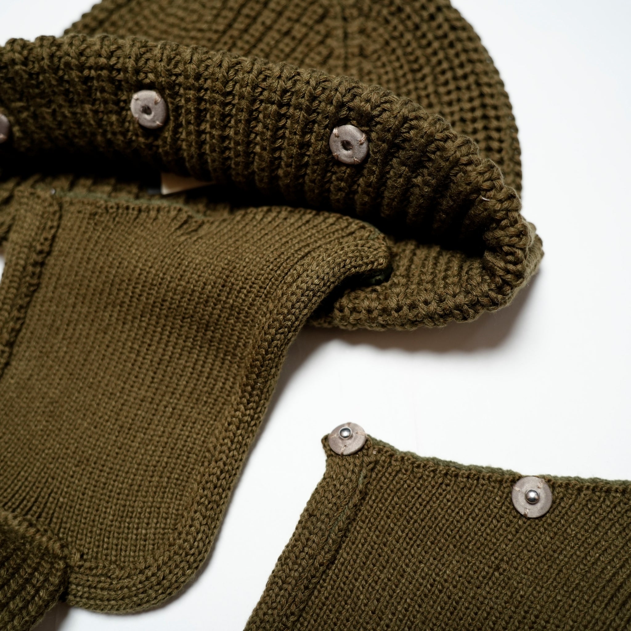Custom RIB Knit Cap – Black / Olive | Size:Free | AMBERGLEAM