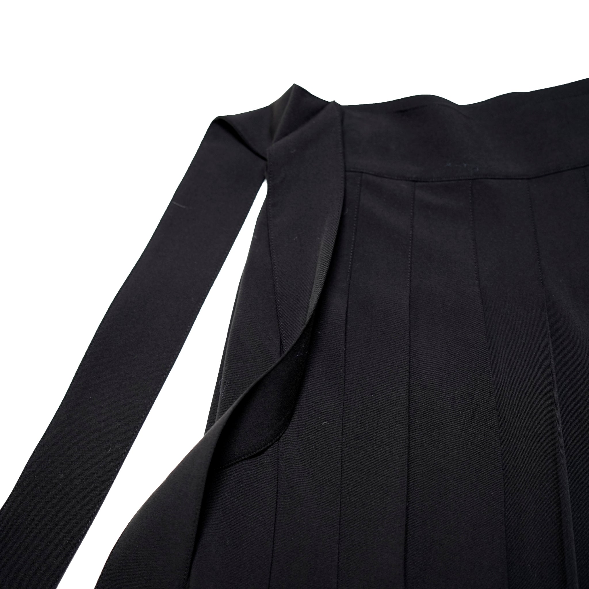 Pleats Wrap Skirt – Black | AMBERGLEAM