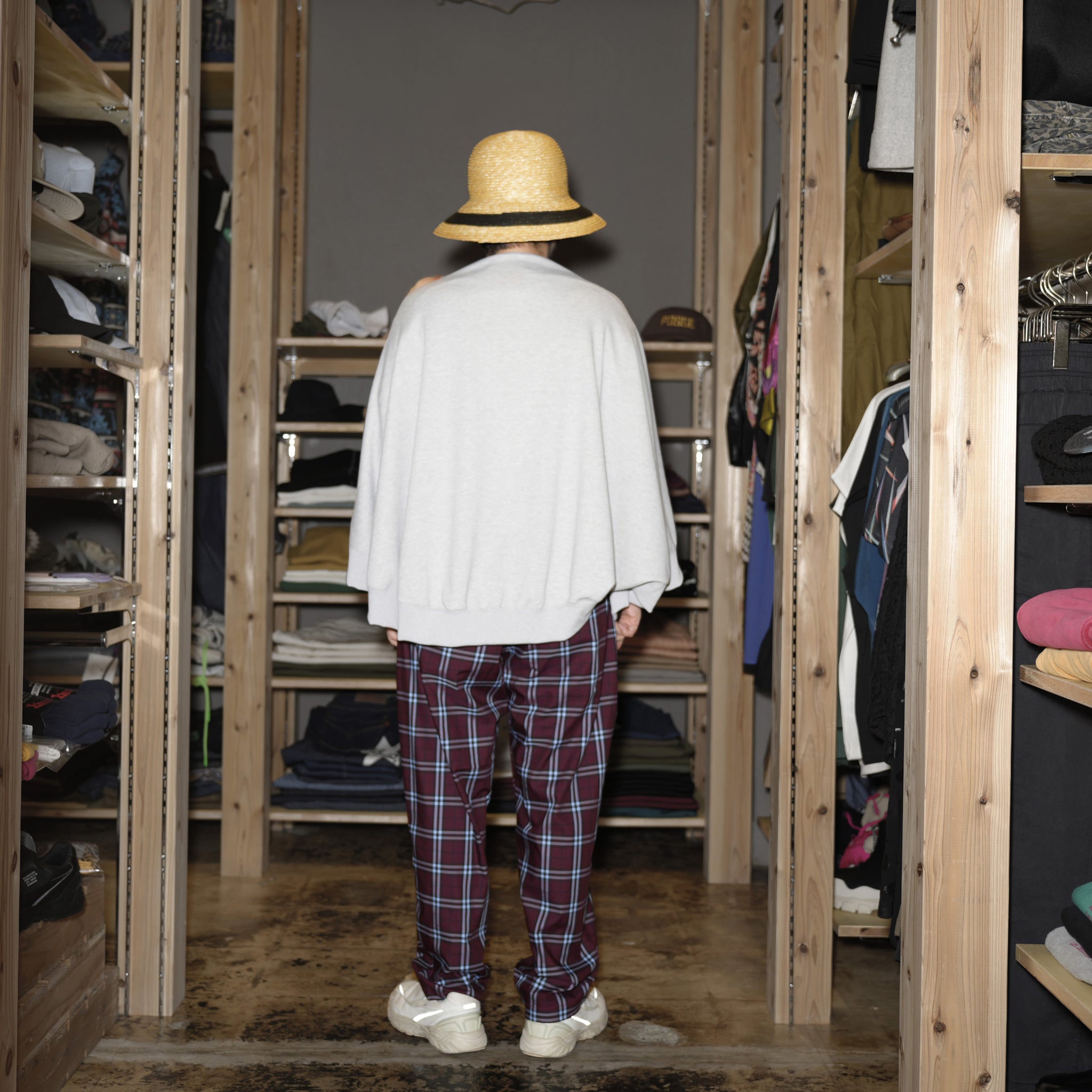 TRADINNOVATION – Gray / Navy | MASTERKEY