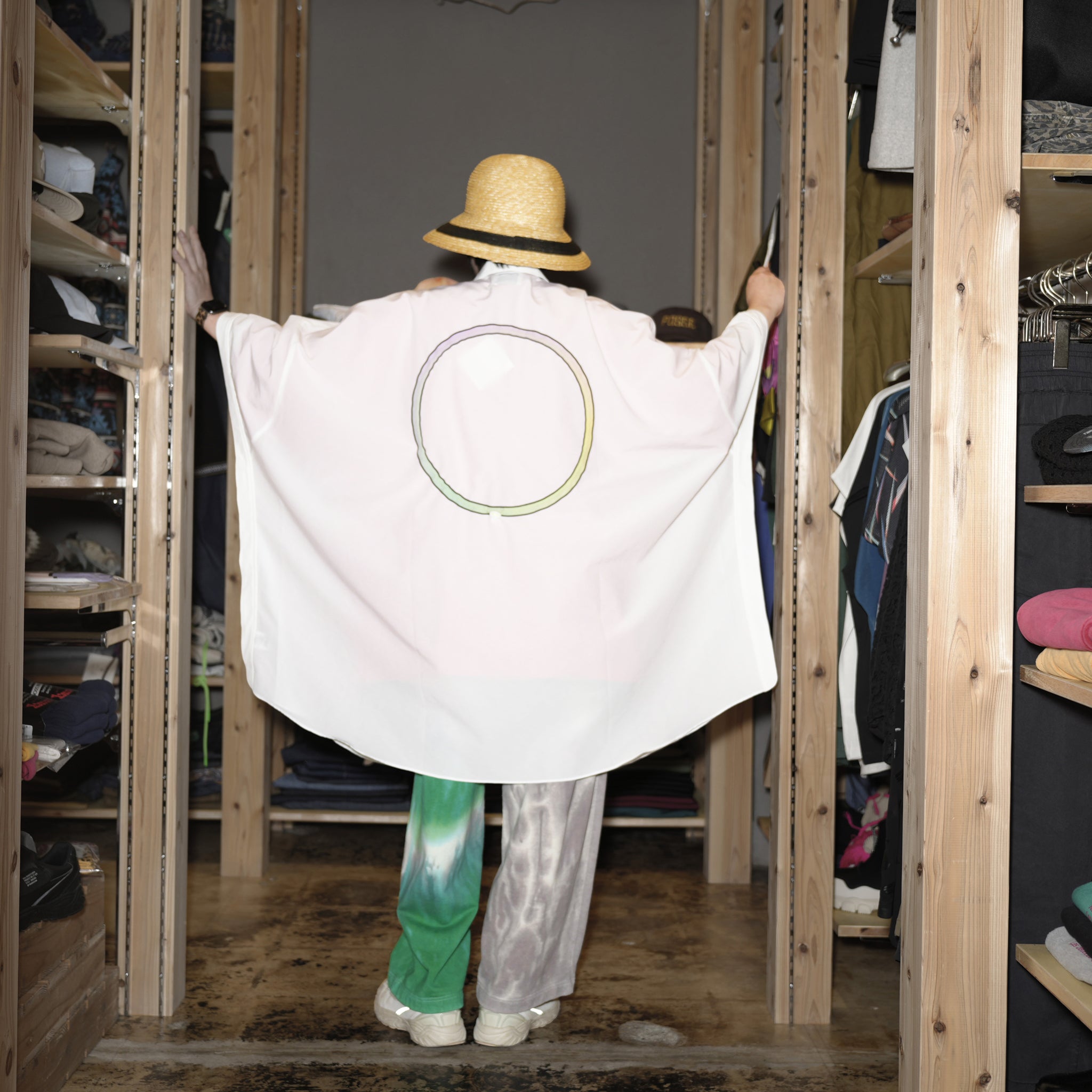 Packable Circle Poncho Shirt – White | NEYVOR