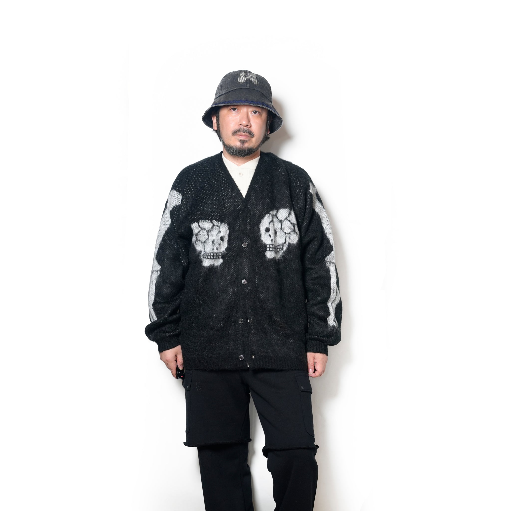 raglan sleeve logo cardigan | Color_Skull | No_tl25f022_skull【THRIFTY LOOK_スリフティールック】