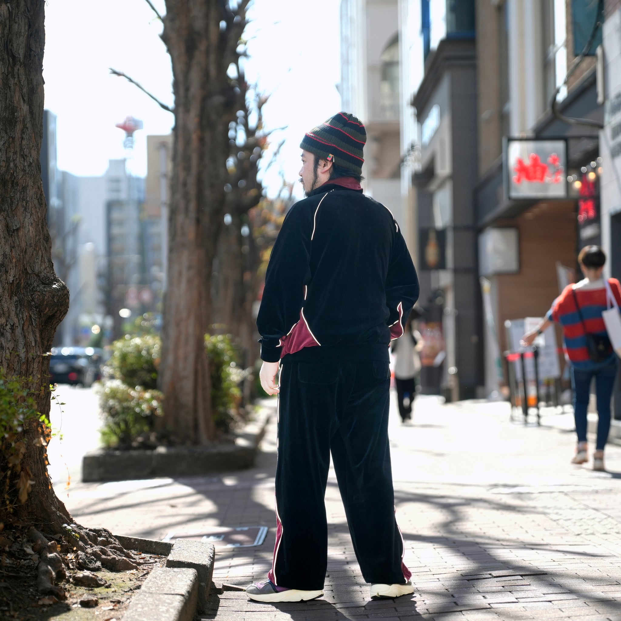 VELOUR TRACK JACKET | Color_Black | No_voo-1242_black【VOO_ヴォー】