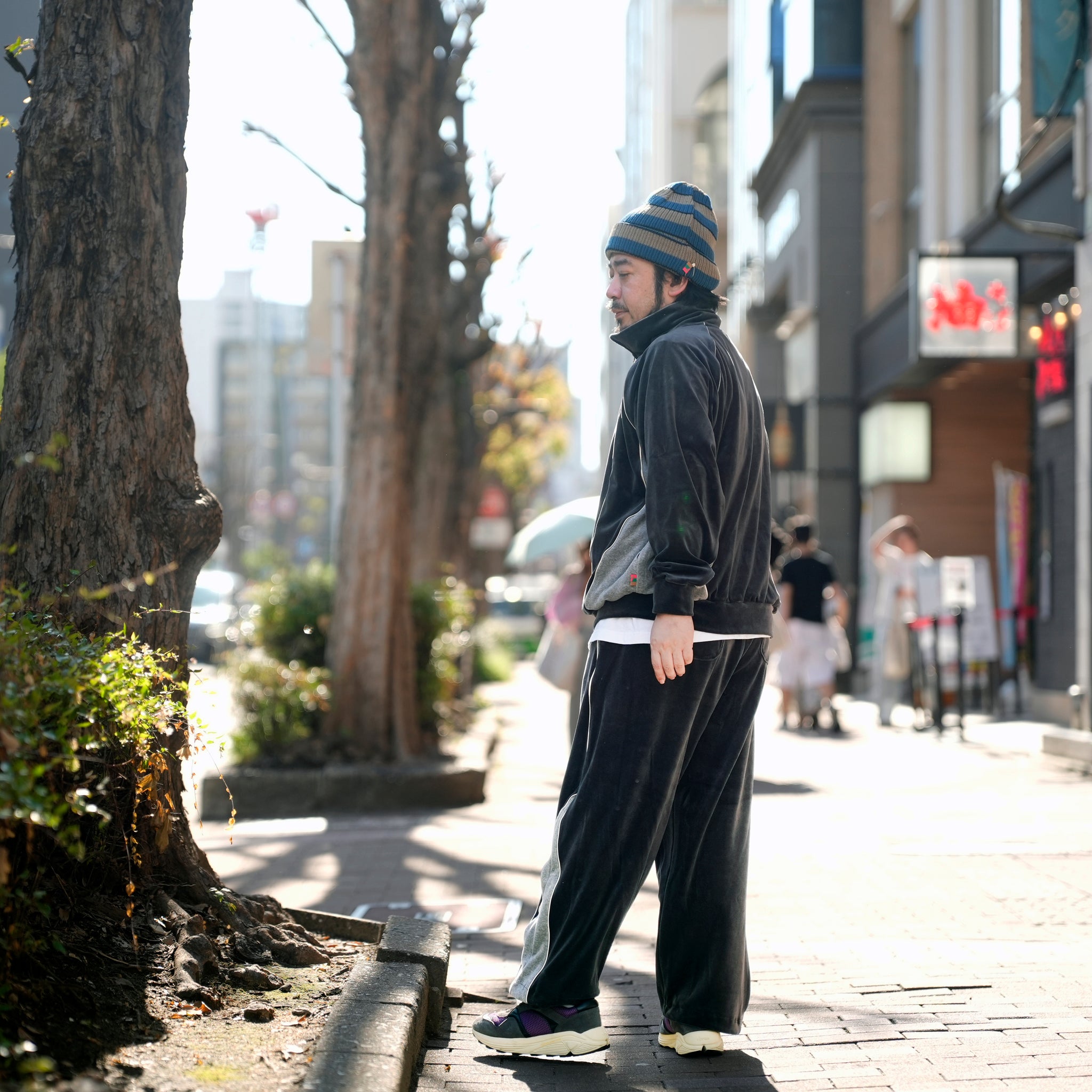 VELOUR TRACK JACKET | Color_Charcoal | No_voo-1242_charcoal【VOO_ヴォー】