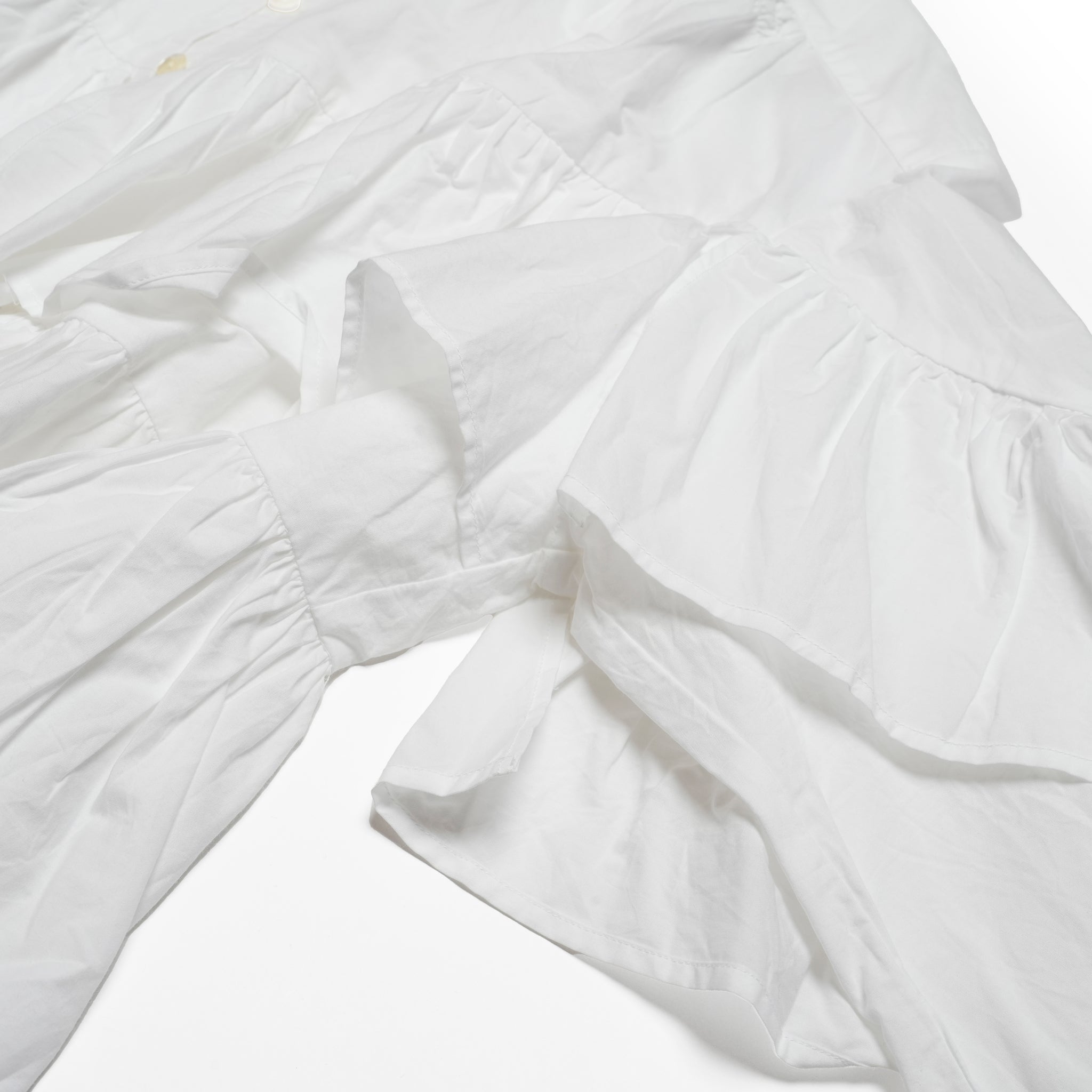 020151SR4_White | COTTON VOLUME FRILL SHORT BLOUSE | Color:White【SARA MALLIKA_サラマリカ】