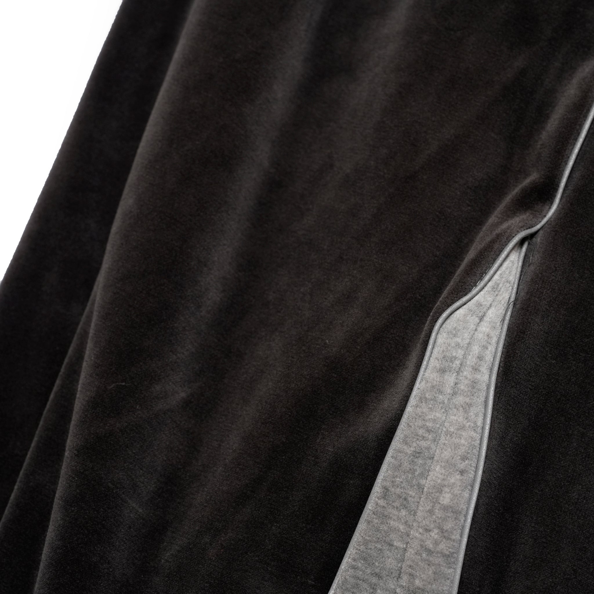 VELOUR TRACK EZ | Color_Charcoal | No_voo-1243_charcoal【VOO_ヴォー】