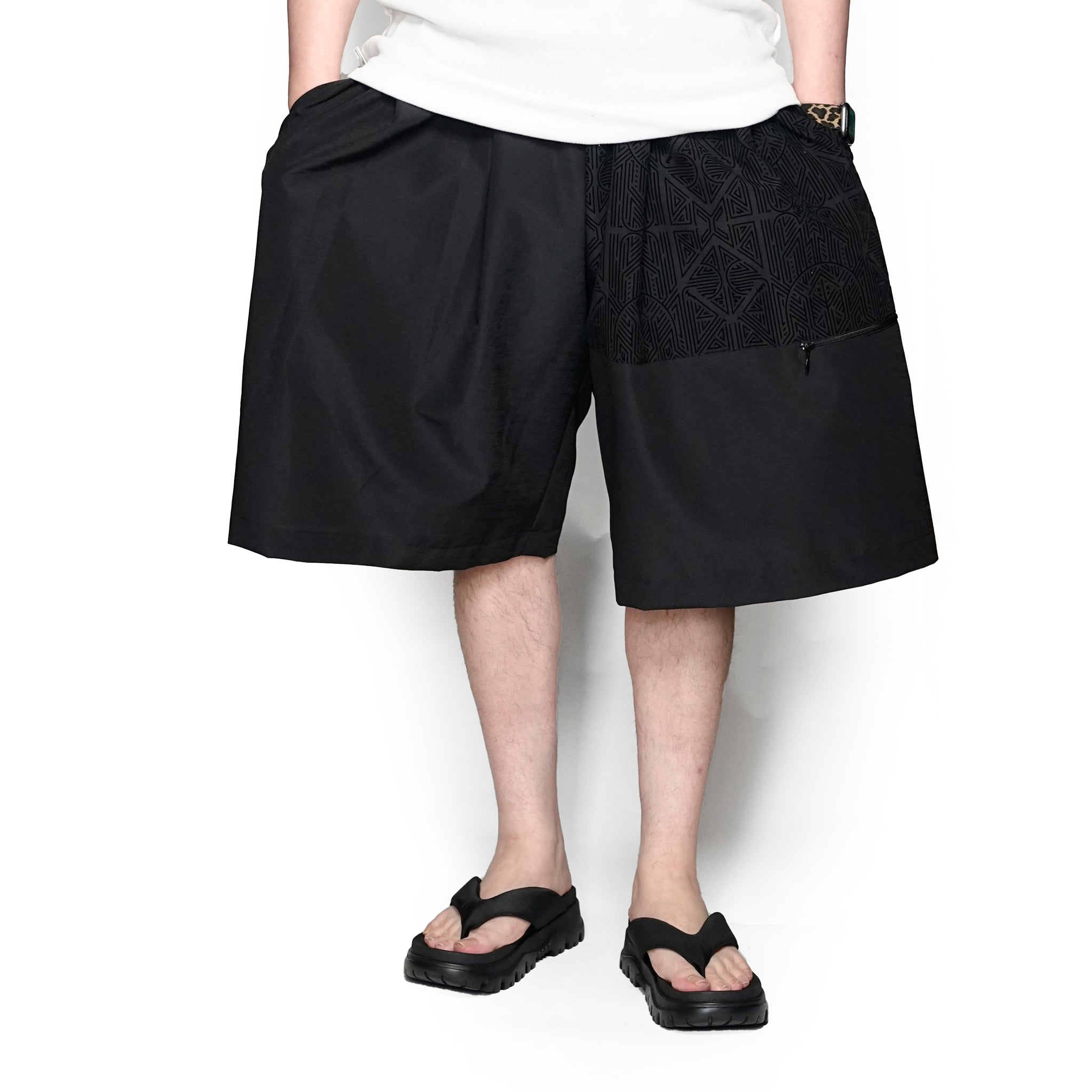 SF25SS-11_Black | Stone Yard Floc Wide Shorts | Color:Black【STOF_ストフ】【archive】