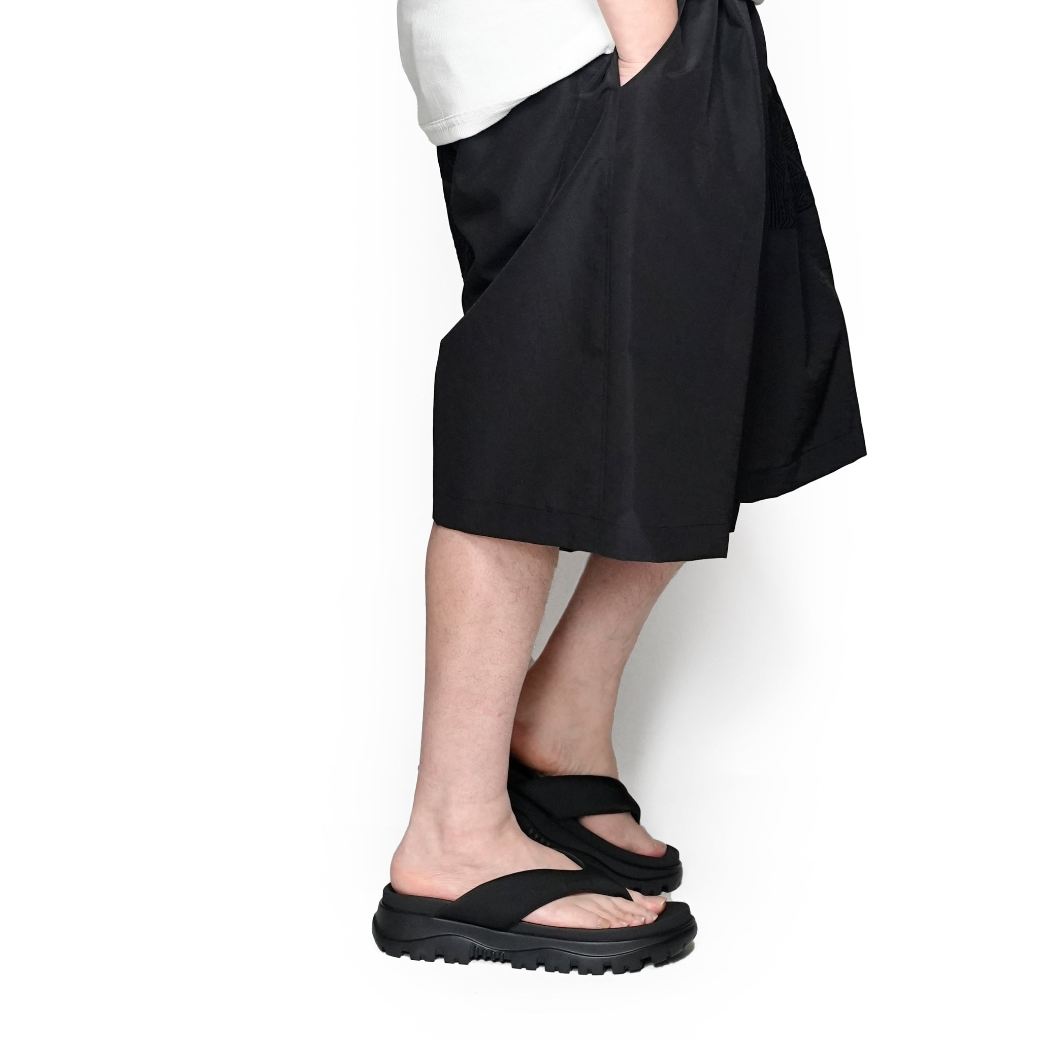 SF25SS-11_Black | Stone Yard Floc Wide Shorts | Color:Black【STOF_ストフ】【archive】