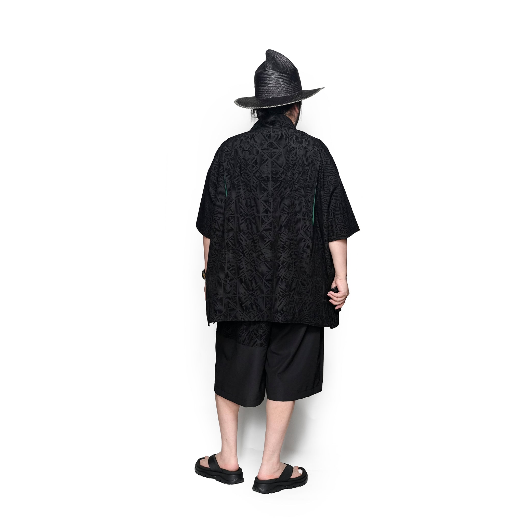 SF25SS-11_Black | Stone Yard Floc Wide Shorts | Color:Black【STOF_ストフ】【archive】