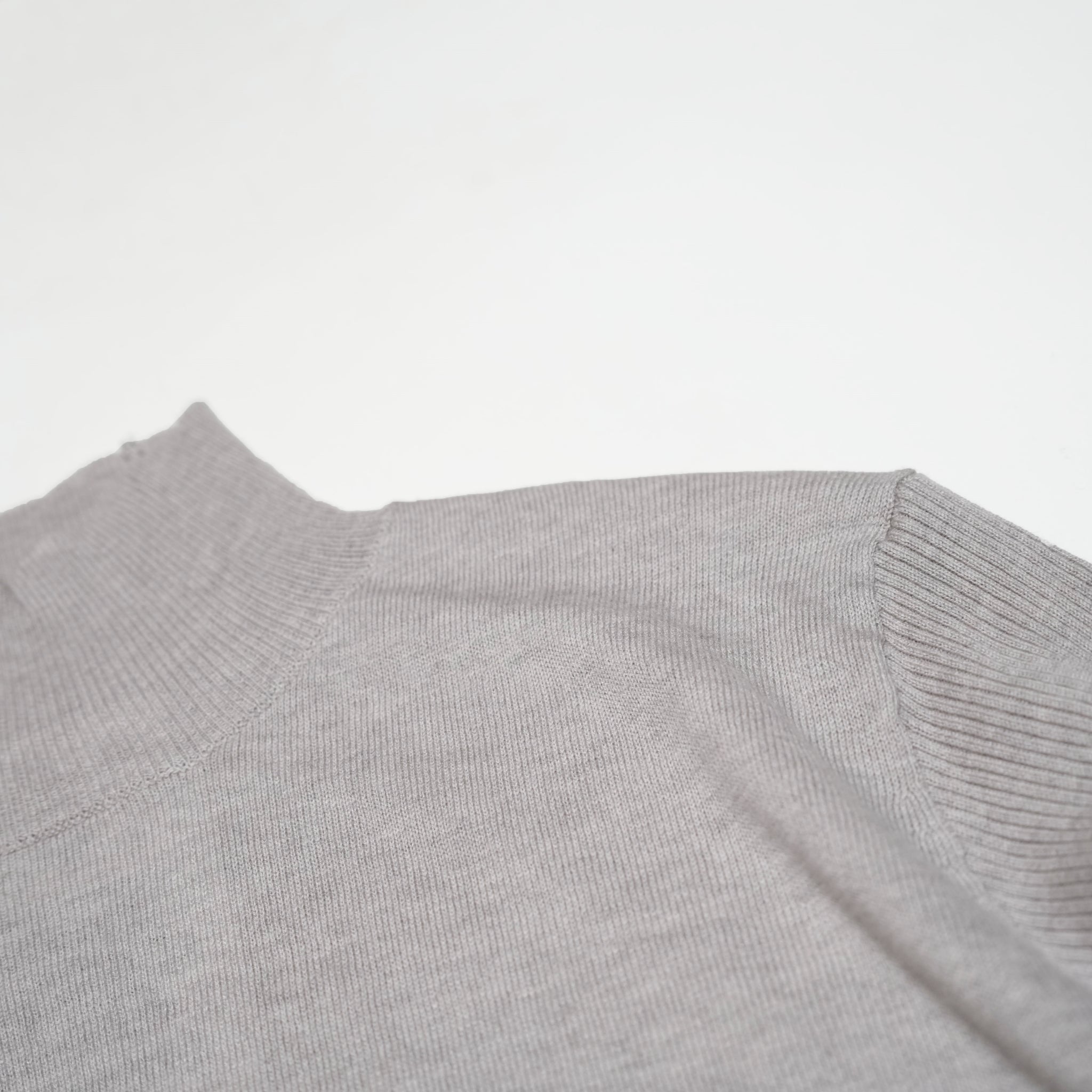 Color Block Knit – Gray | WHYTO