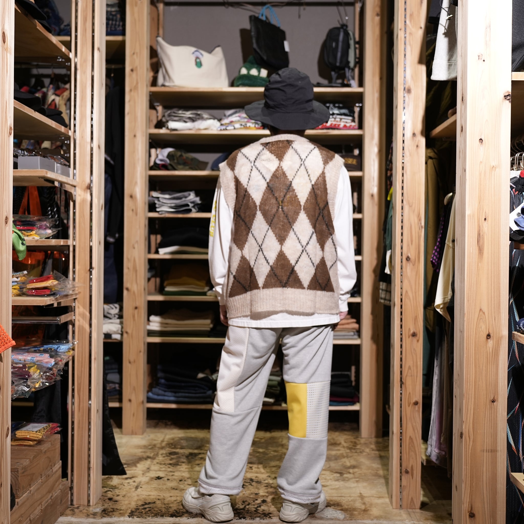 PS24KT03 | mohair x vest | Color:Blue/Brown【PLATEAU STUDIO_プラトー スタジオ】