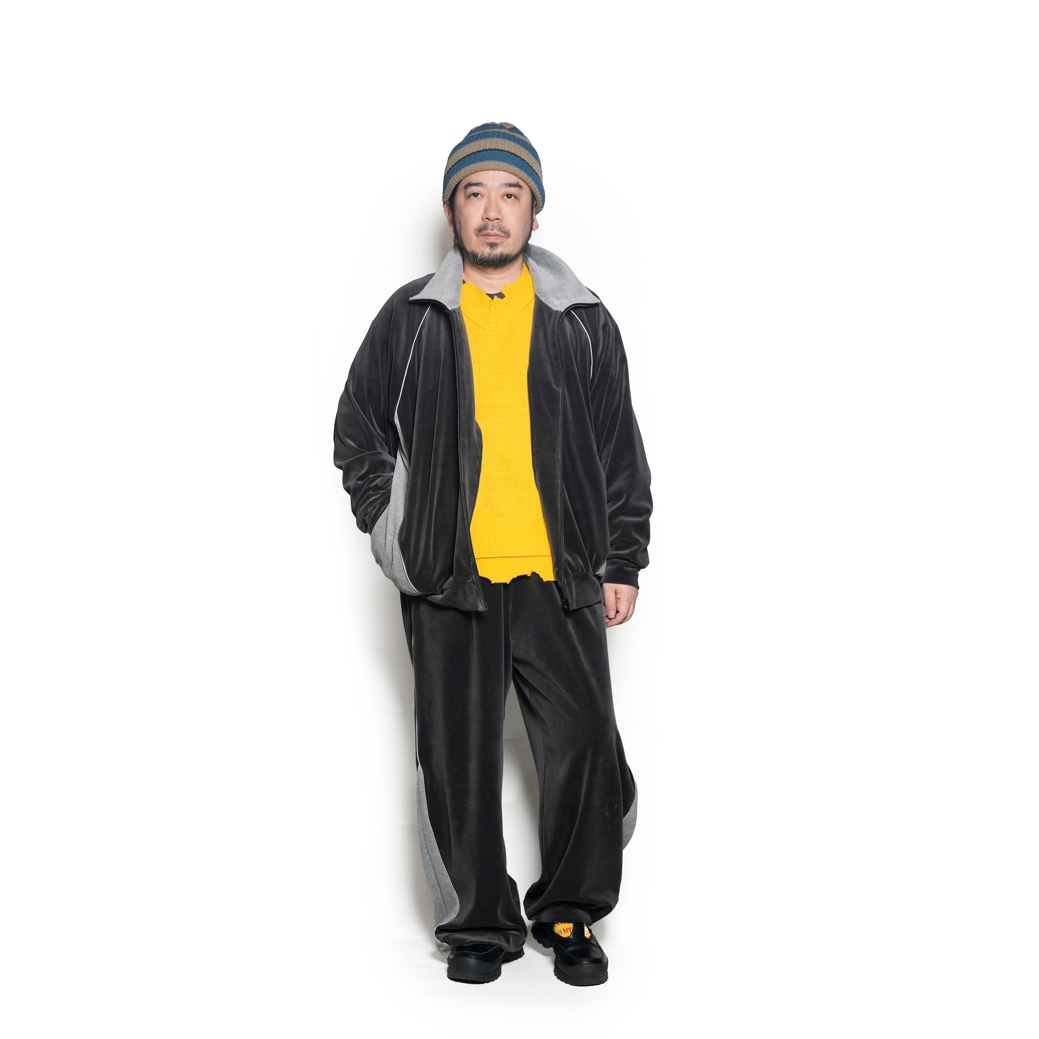 VELOUR TRACK JACKET | Color_Charcoal | No_voo-1242_charcoal【VOO_ヴォー】【入荷予定アイテム・入荷連絡可能】