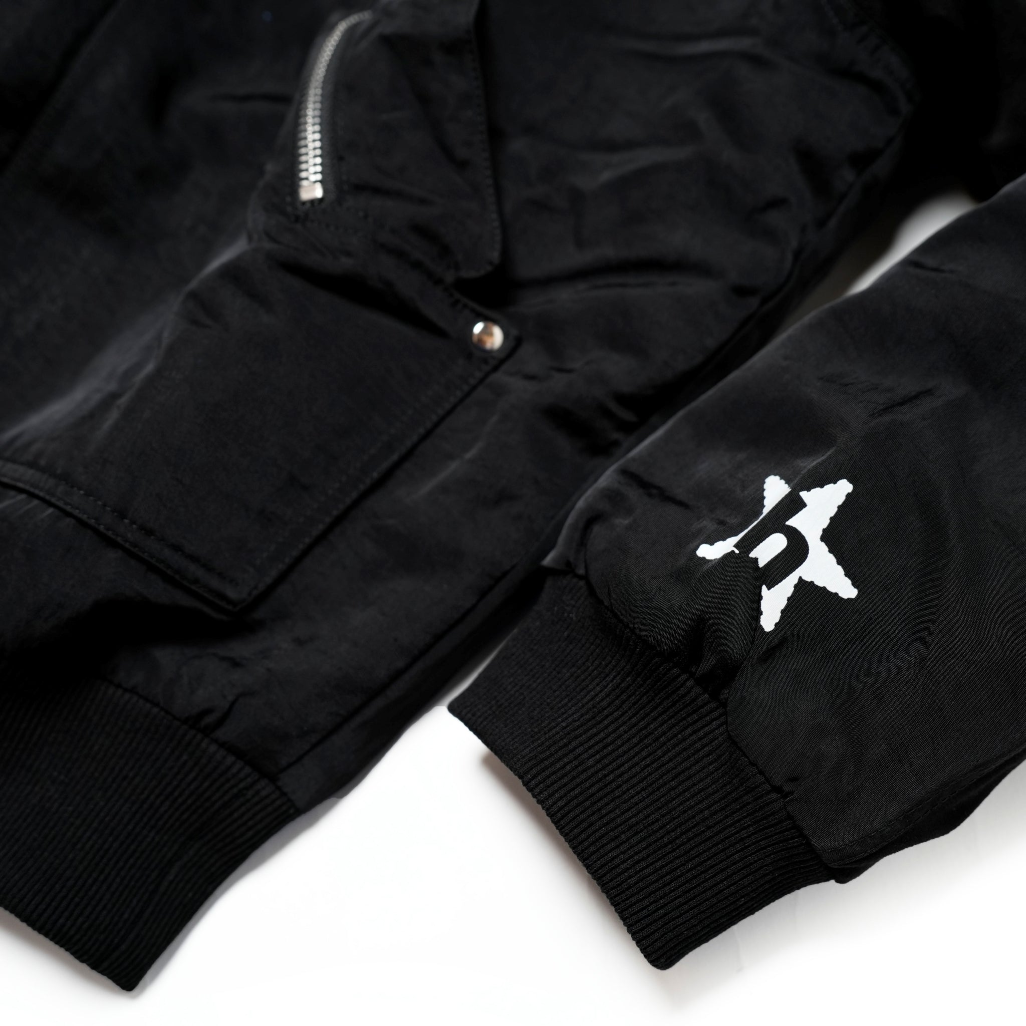Pla24awj03-1_Black | 2024 logo bomber | Color:Black【PLATEAU STUDIO_プラトー スタジオ】【archive】