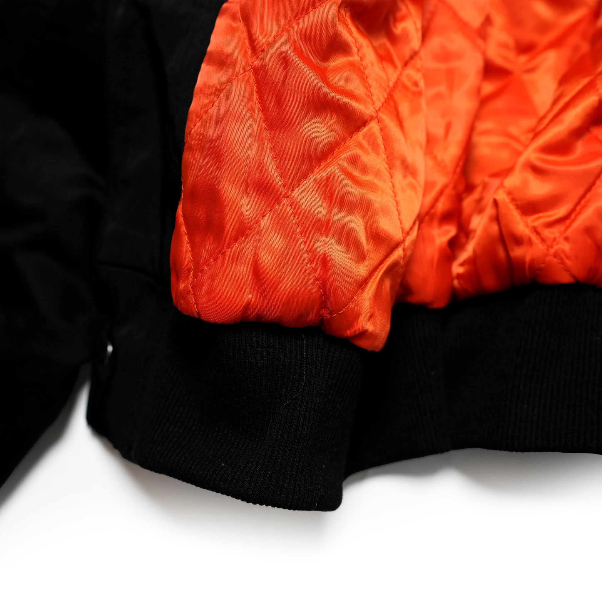 Pla24awj03-1_Black | 2024 logo bomber | Color:Black【PLATEAU STUDIO_プラトー スタジオ】【archive】