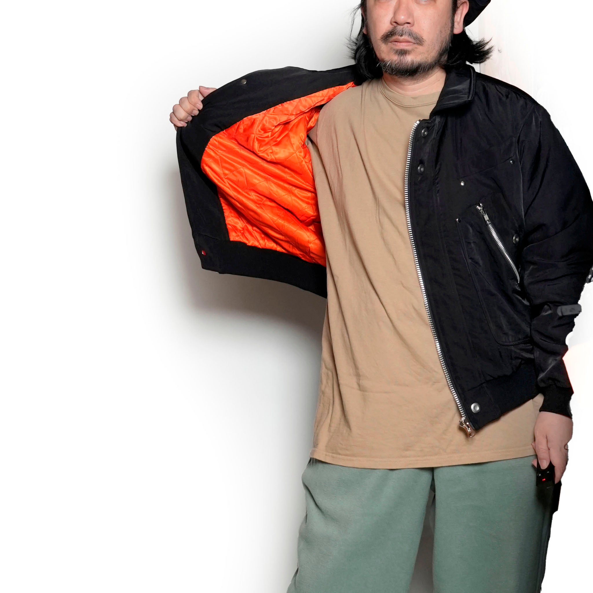 Pla24awj03-1_Black | 2024 logo bomber | Color:Black【PLATEAU STUDIO_プラトー スタジオ】【archive】