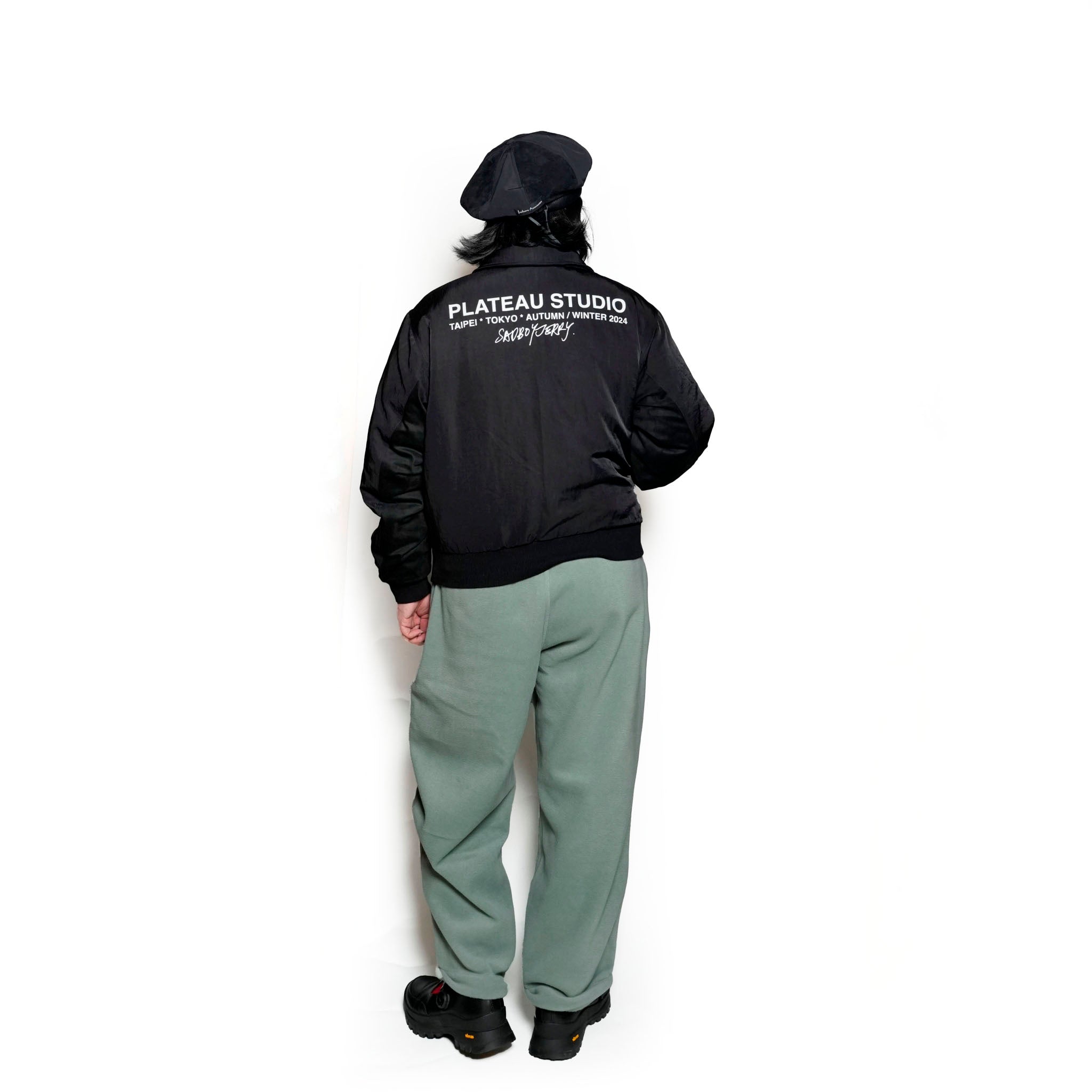 Pla24awj03-1_Black | 2024 logo bomber | Color:Black【PLATEAU STUDIO_プラトー スタジオ】【archive】