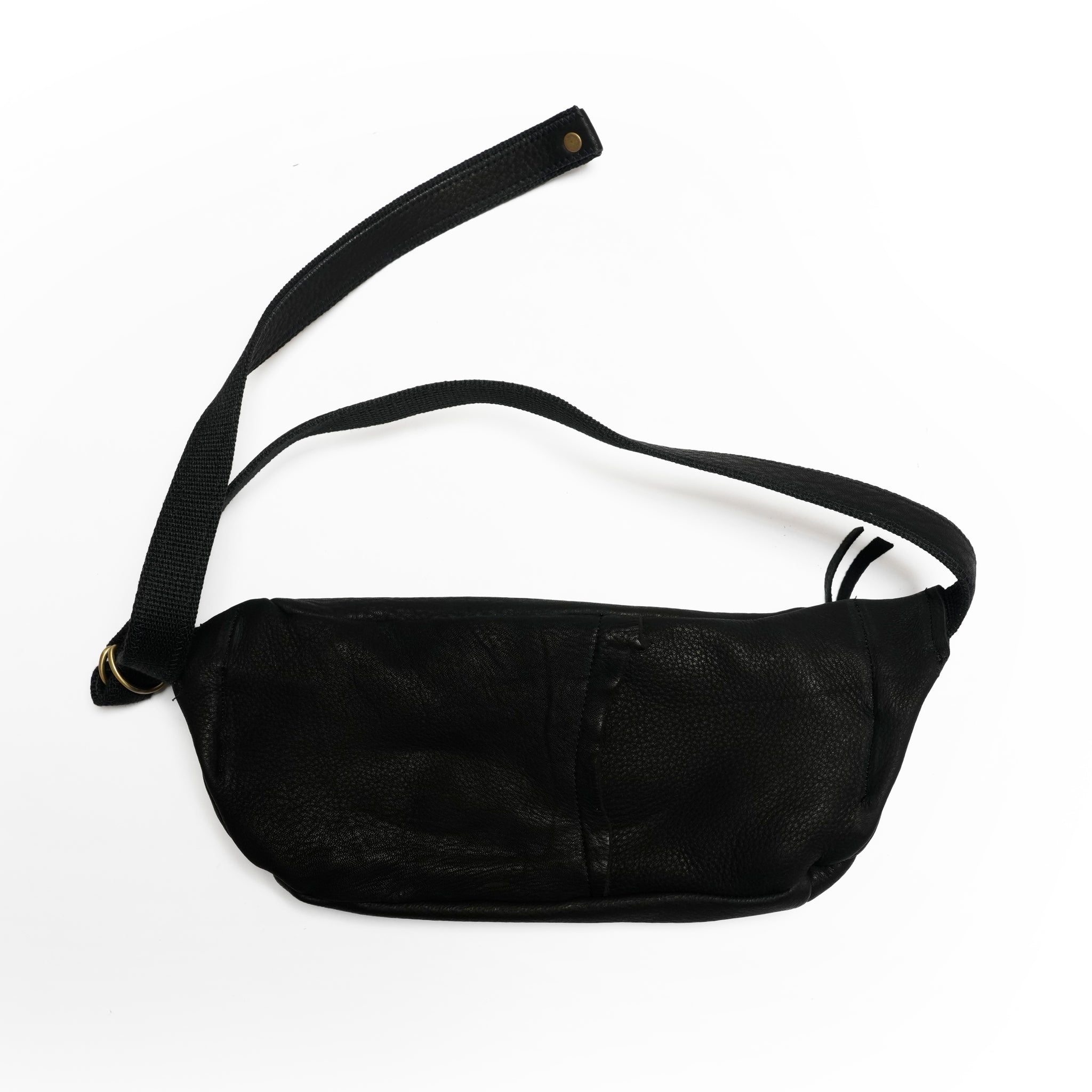 DEERSKIN BODY BAG | Color:Black | EM2626403【NASNGWAM_ナスングワム】