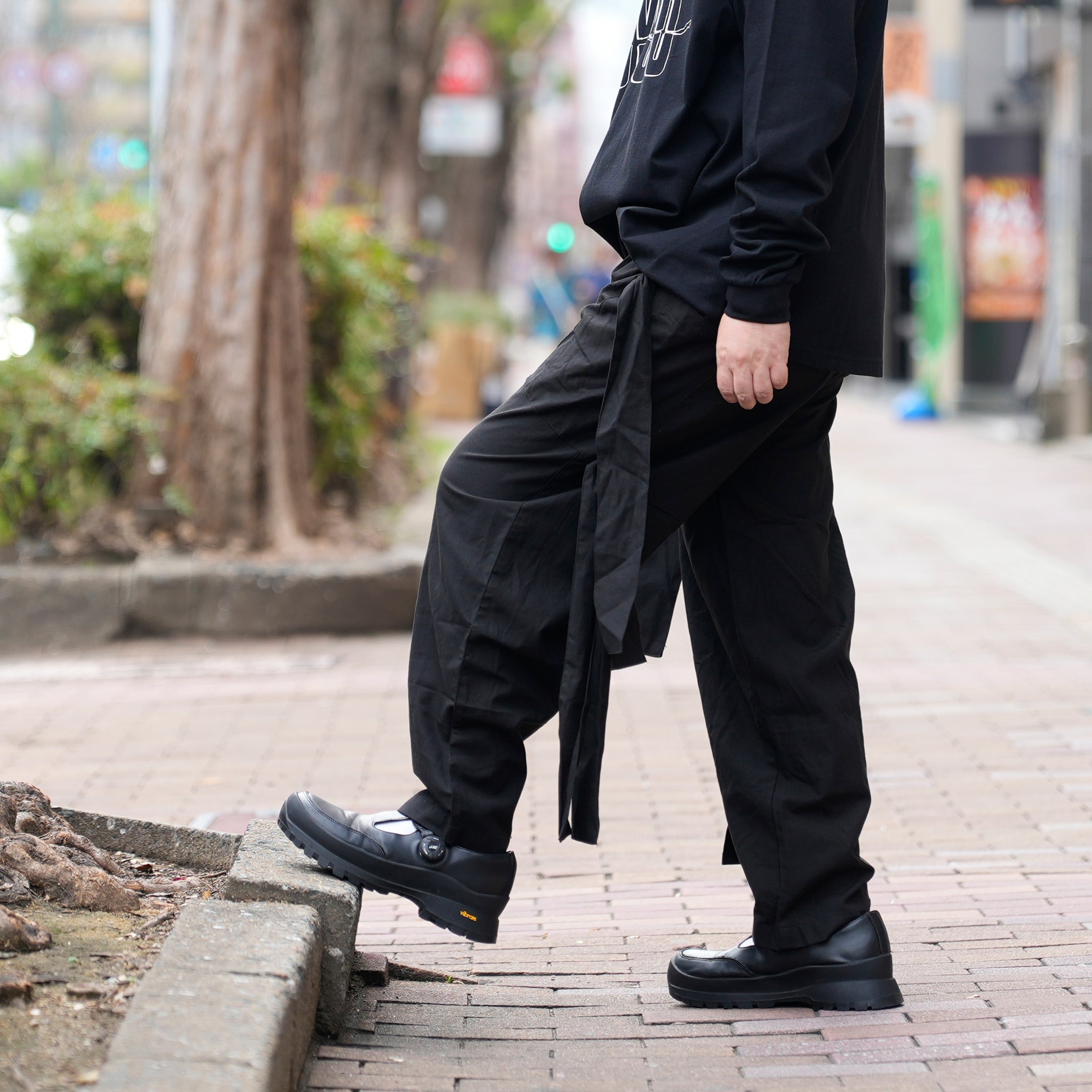 Demar Bow Trousers | Color_Black | No_32SM02TRM077BLK_BLACK【SISTER JANE_シスタージェーン】