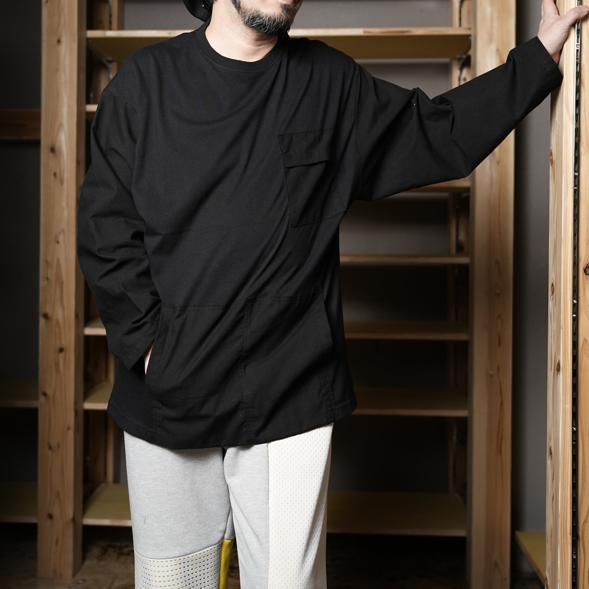 odd2024ss-02 | COMBI LONG TEE – White/Black | ODDMENT