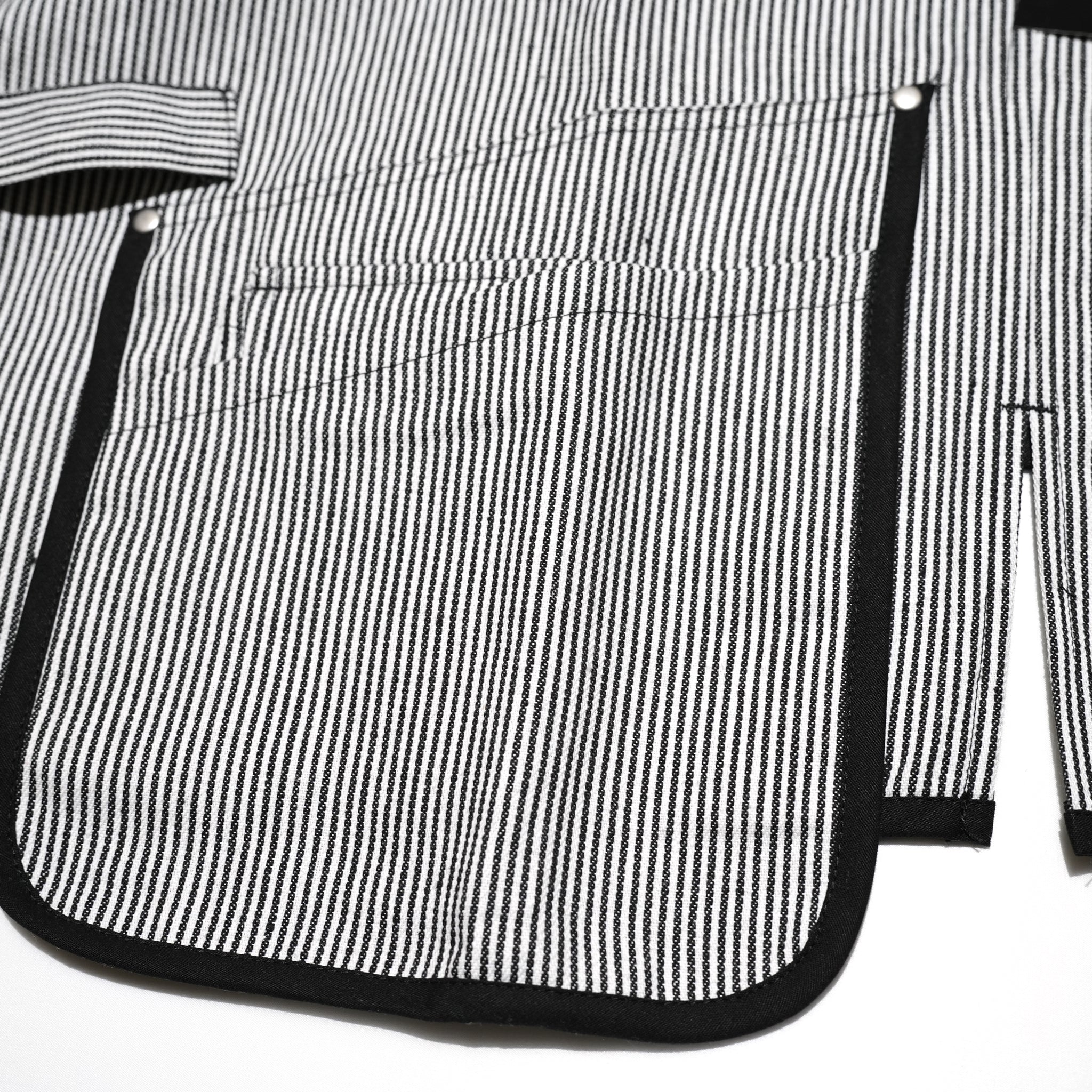 K-123N_h | アウトドアエプロン ヒッコリーストライプ | Color:HC/BK【ROOMS_ルームス】