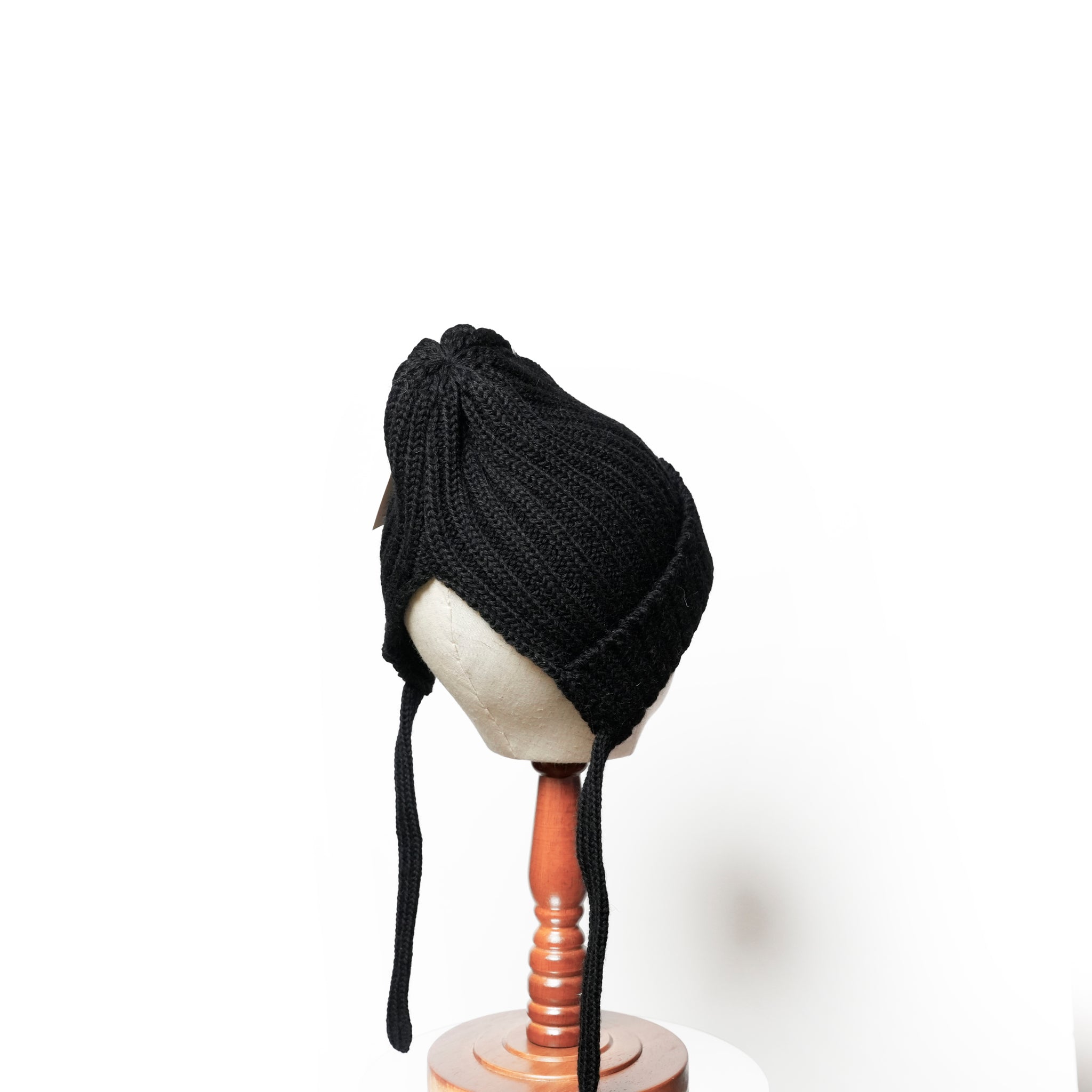 001 Bonnet with 23cm Tassles | Color_Jet Black | No_hl-25fw-0034_jet black【HIGHLAND 2000_ハイランドトゥーサウザンド】【ネコポス選択可能】