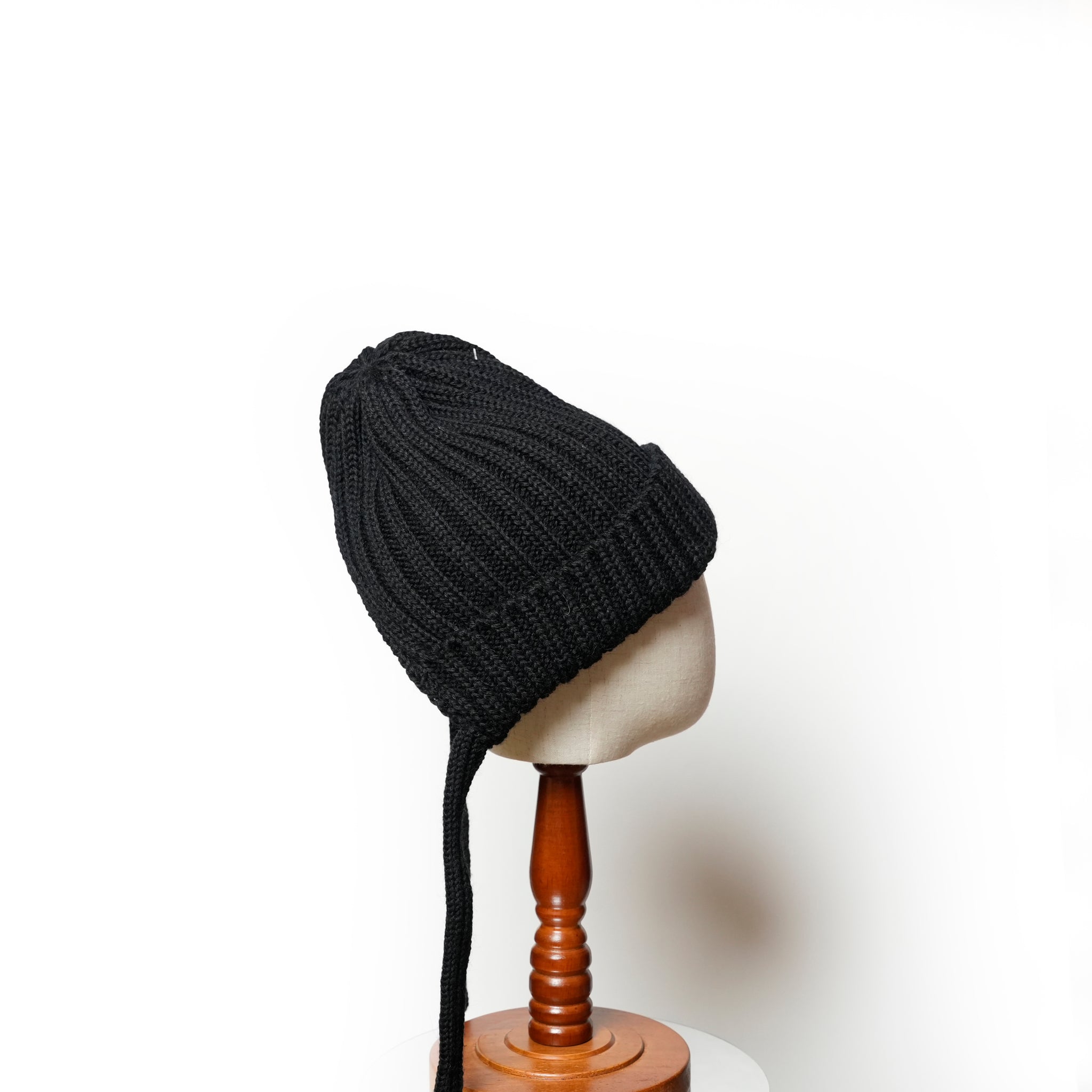 001 Bonnet with 23cm Tassles | Color_Jet Black | No_hl-25fw-0034_jet black【HIGHLAND 2000_ハイランドトゥーサウザンド】【ネコポス選択可能】