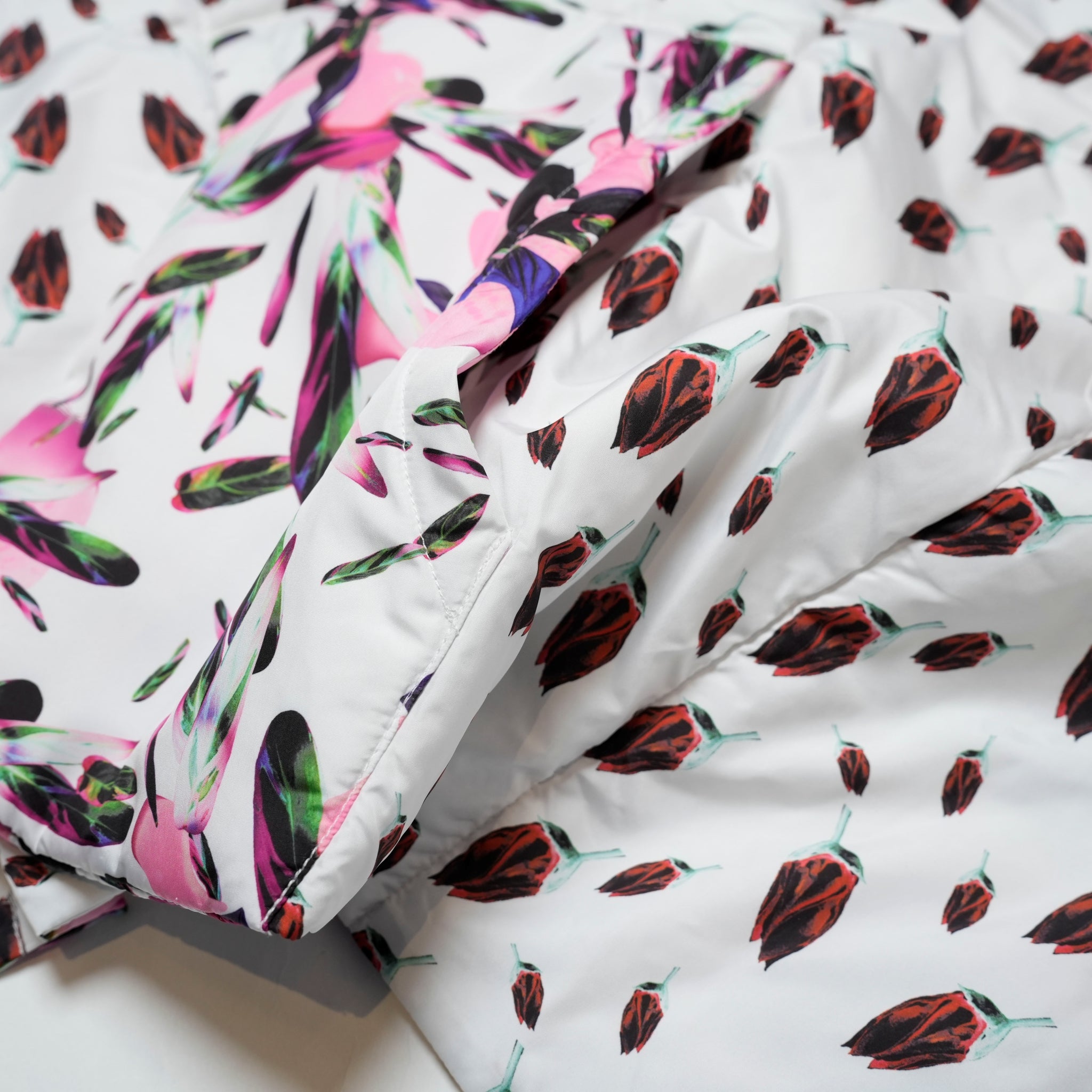 BSD24AW-02_WHITE | Flower Down Stole | Color:White【BEDSIDEDRAMA_ベッドサイドドラマ】