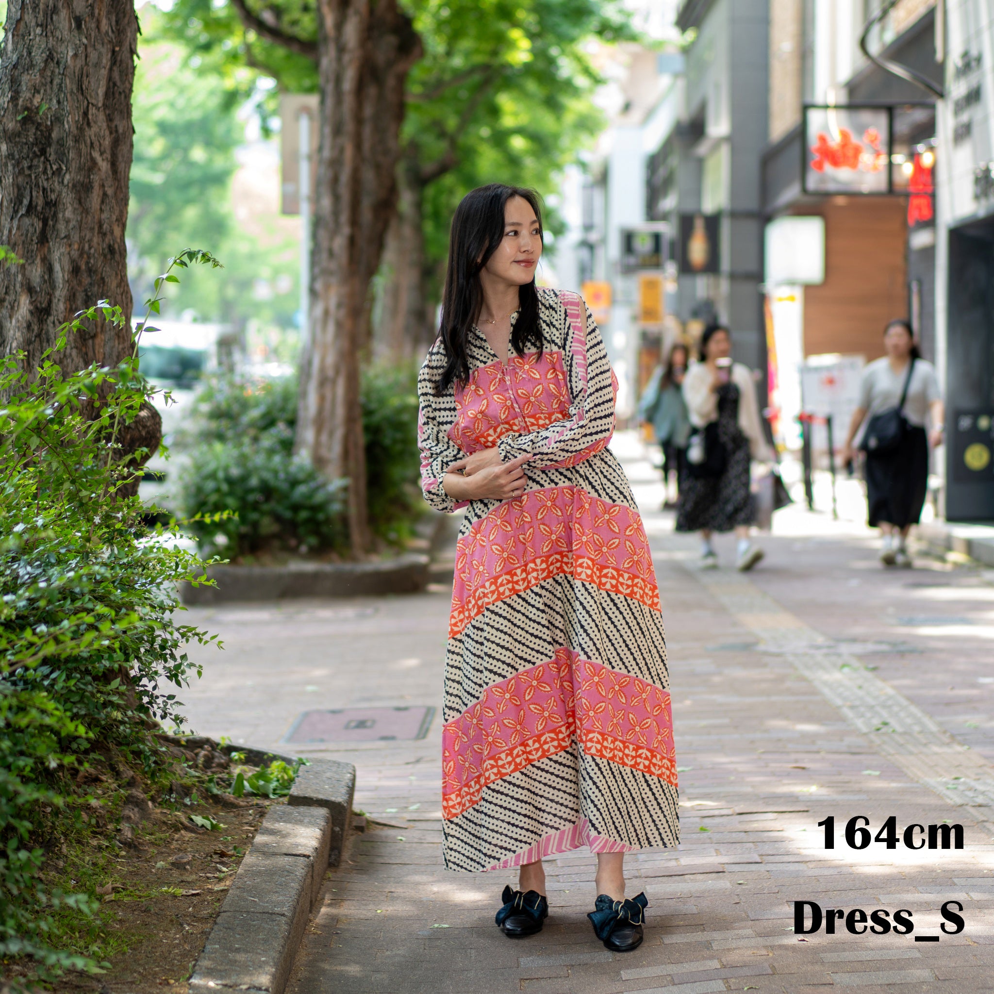 MURAL PRINT LSV DRESS – Pink | SARAMALLIKA
