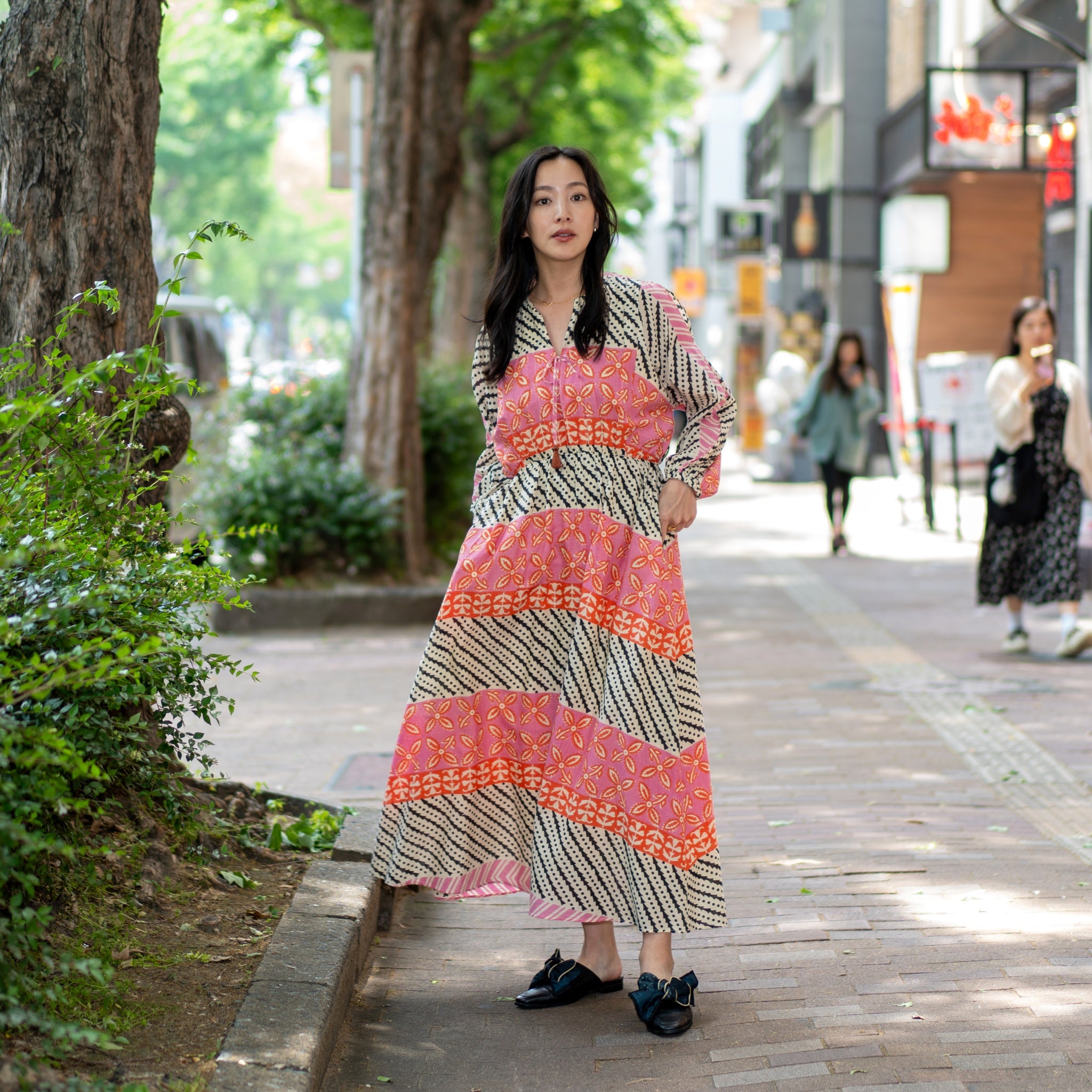 MURAL PRINT LSV DRESS – Pink | SARAMALLIKA