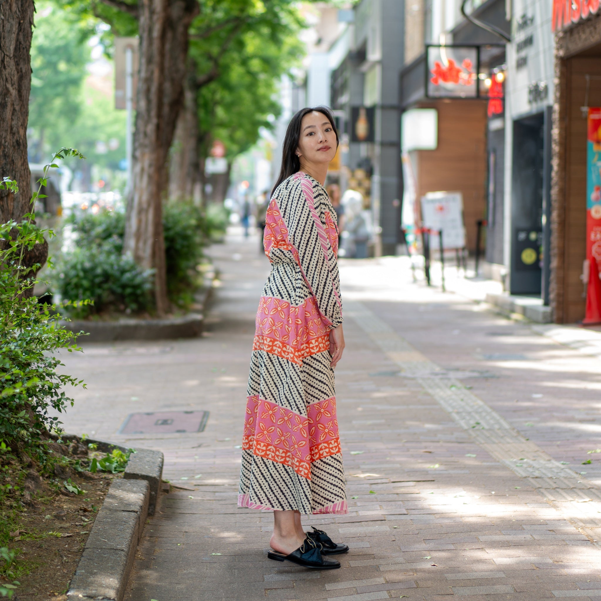 MURAL PRINT LSV DRESS – Pink | SARAMALLIKA