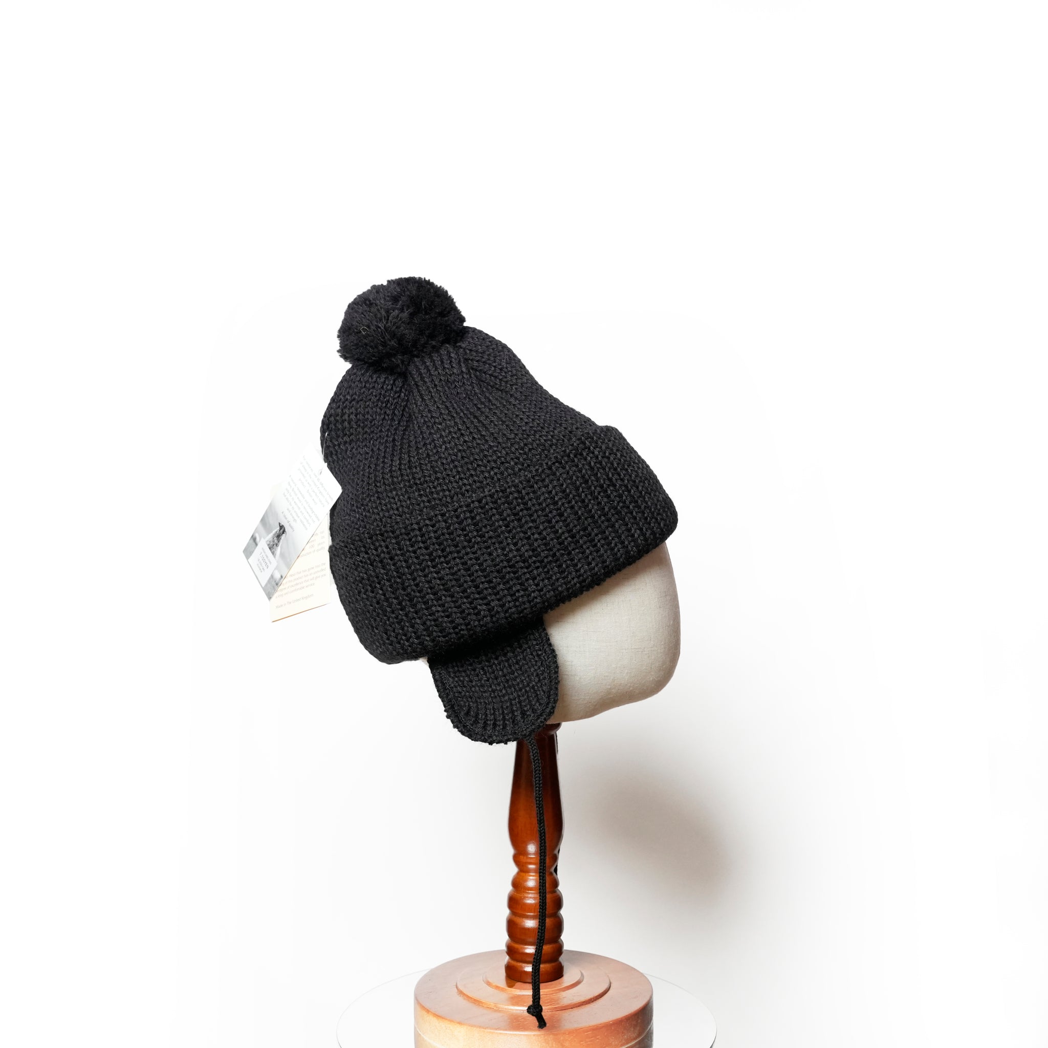 3g Solid Bobcap w/ear Cover&PomPom&Rope | Color_Jet Black | No_hl-25fw-0007_jet black【HIGHLAND 2000_ハイランドトゥーサウザンド】【ネコポス選択可能】