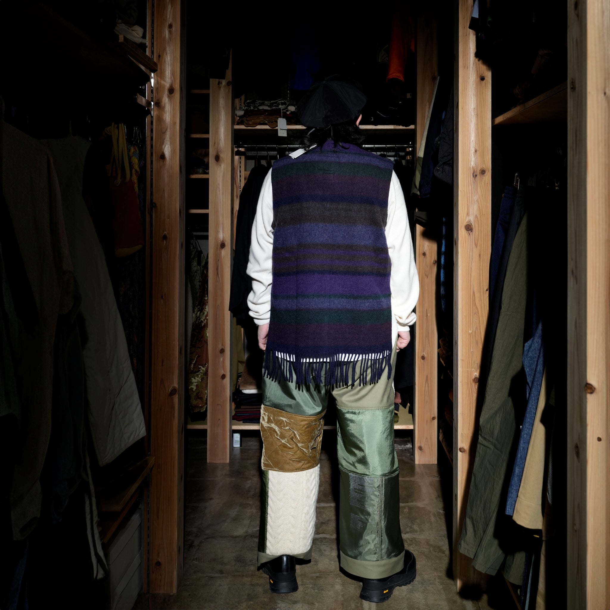 J-M-B-016-BKW-751-W24-U_DARK BROWN/MULTI | U ARMOR VEST BLANKET WOOL | Color:Dark Brown/Multi【EAT DUST】